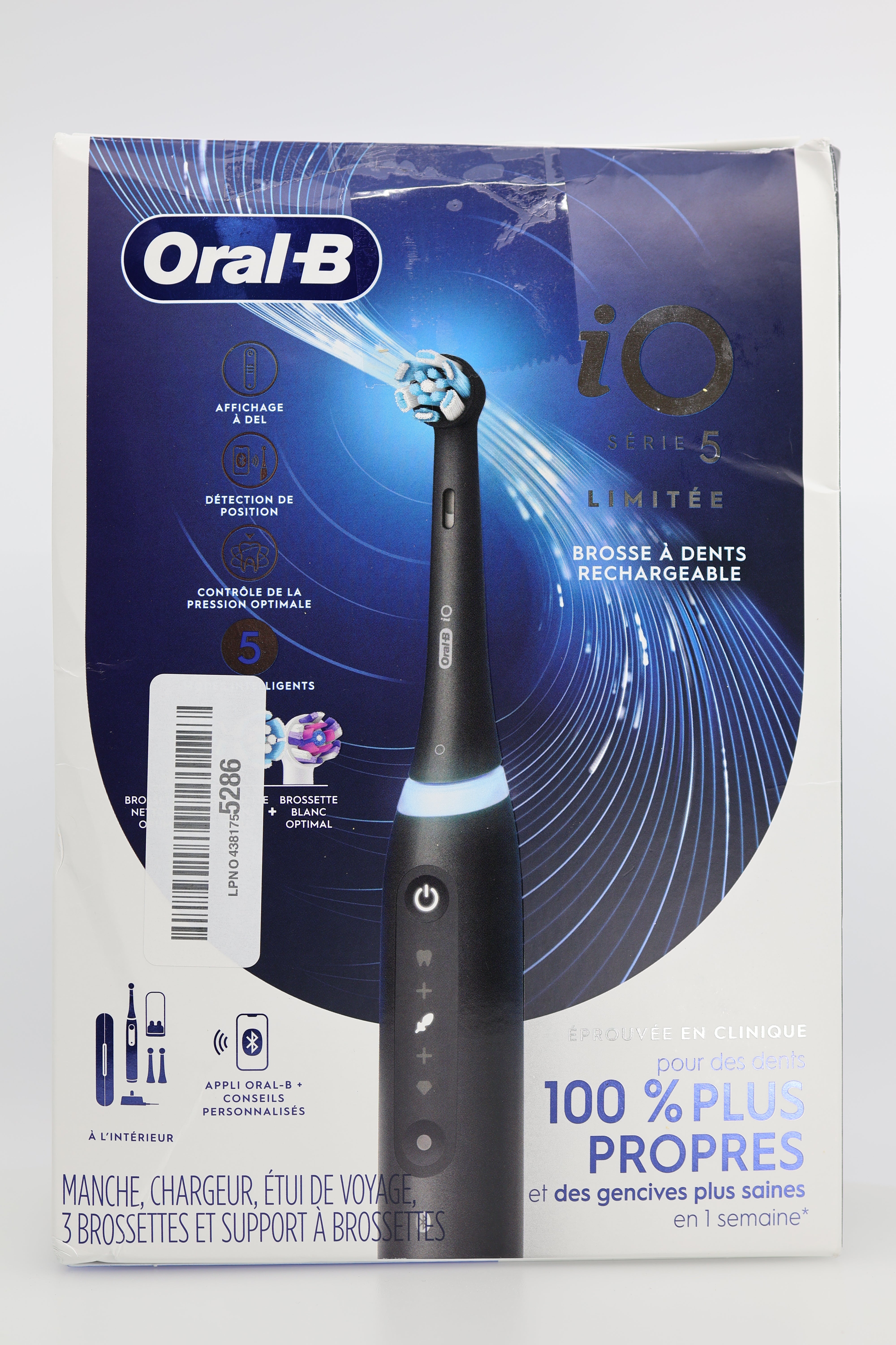 Oral-B iO Deep Clean + Whiten Electric Toothbrush