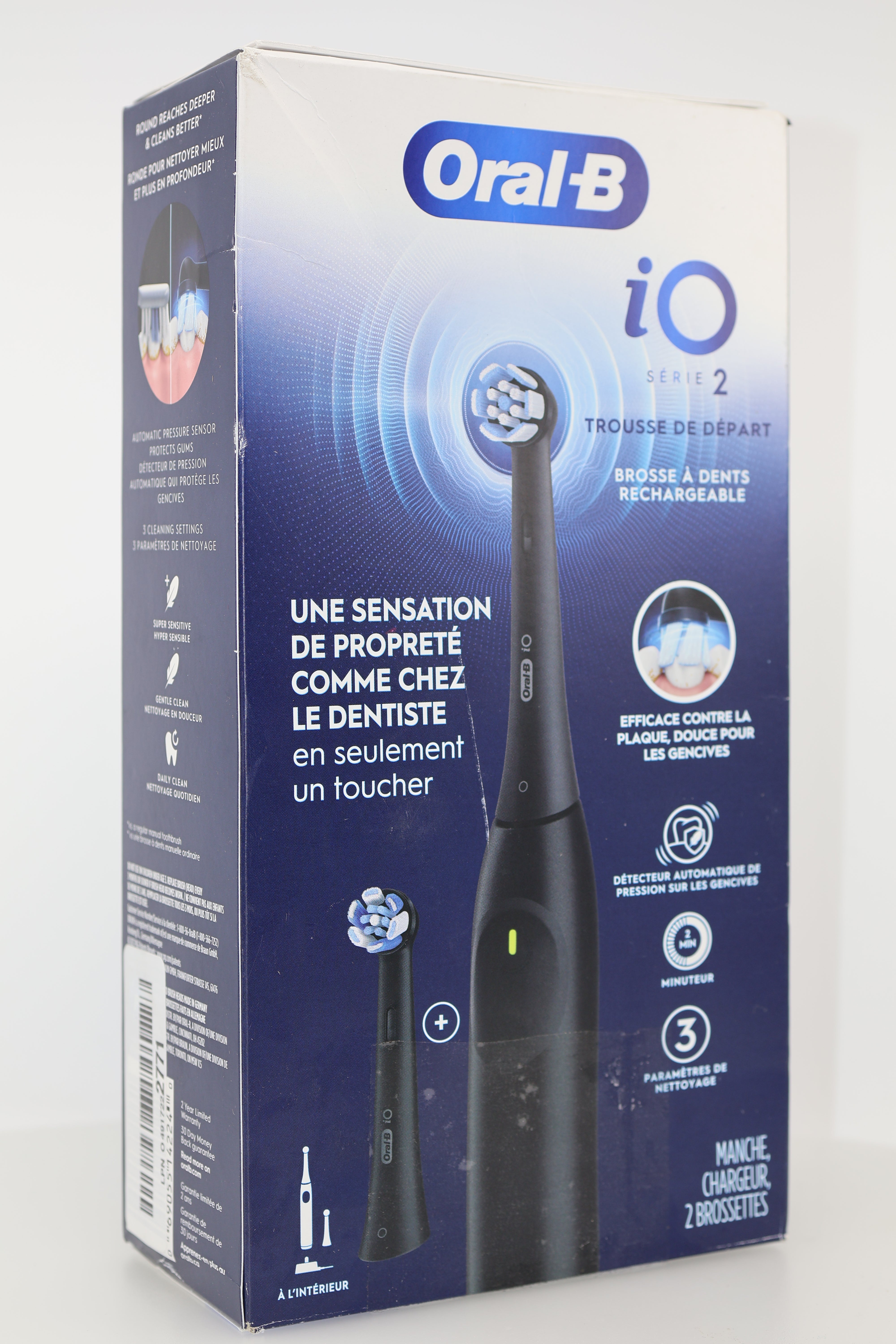 Oral-B iO Series 2 Electric Toothbrush Starter Kit