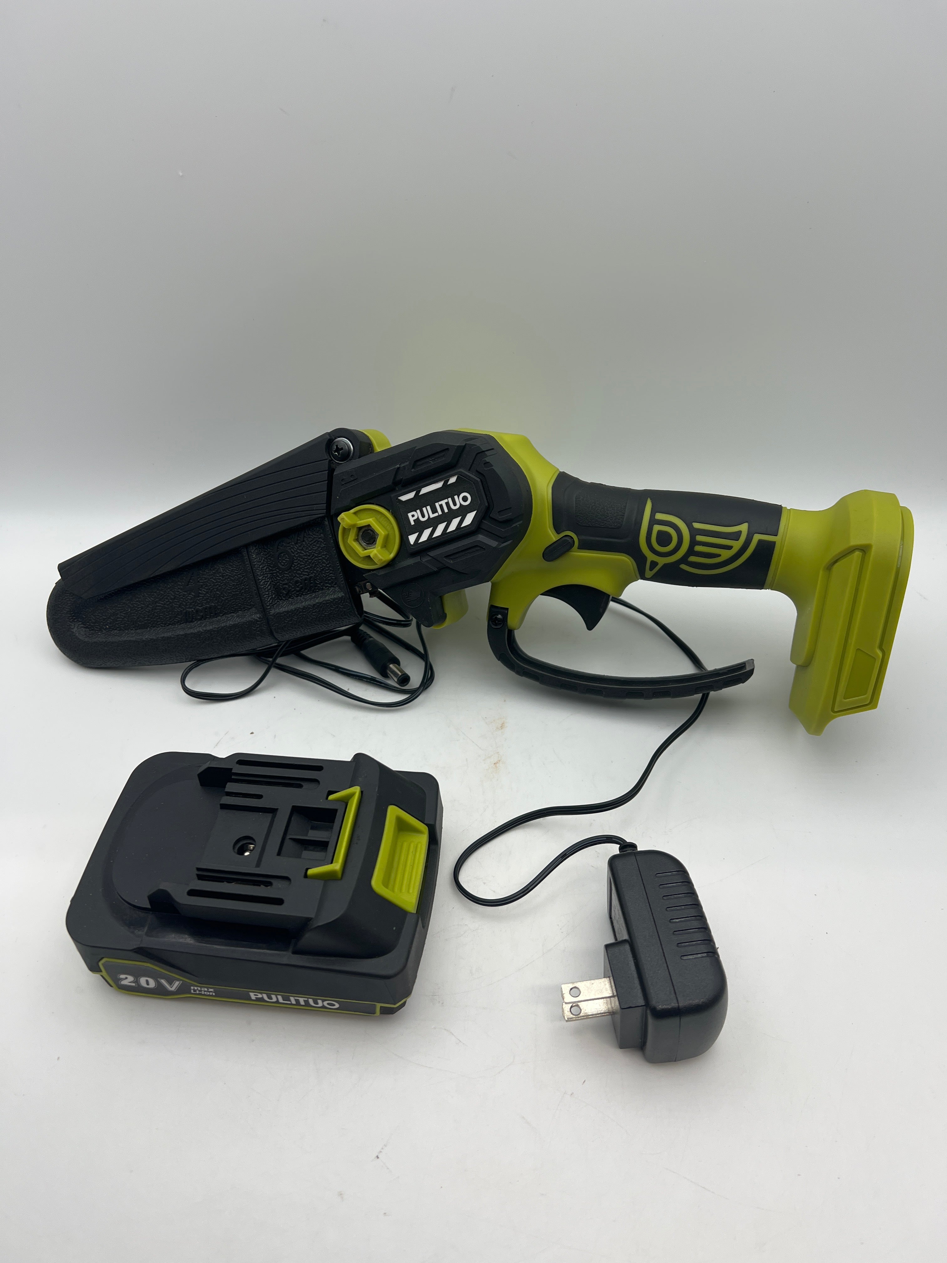 PULITUO Mini Chainsaw Cordless 6-Inch Electric Chainsaw