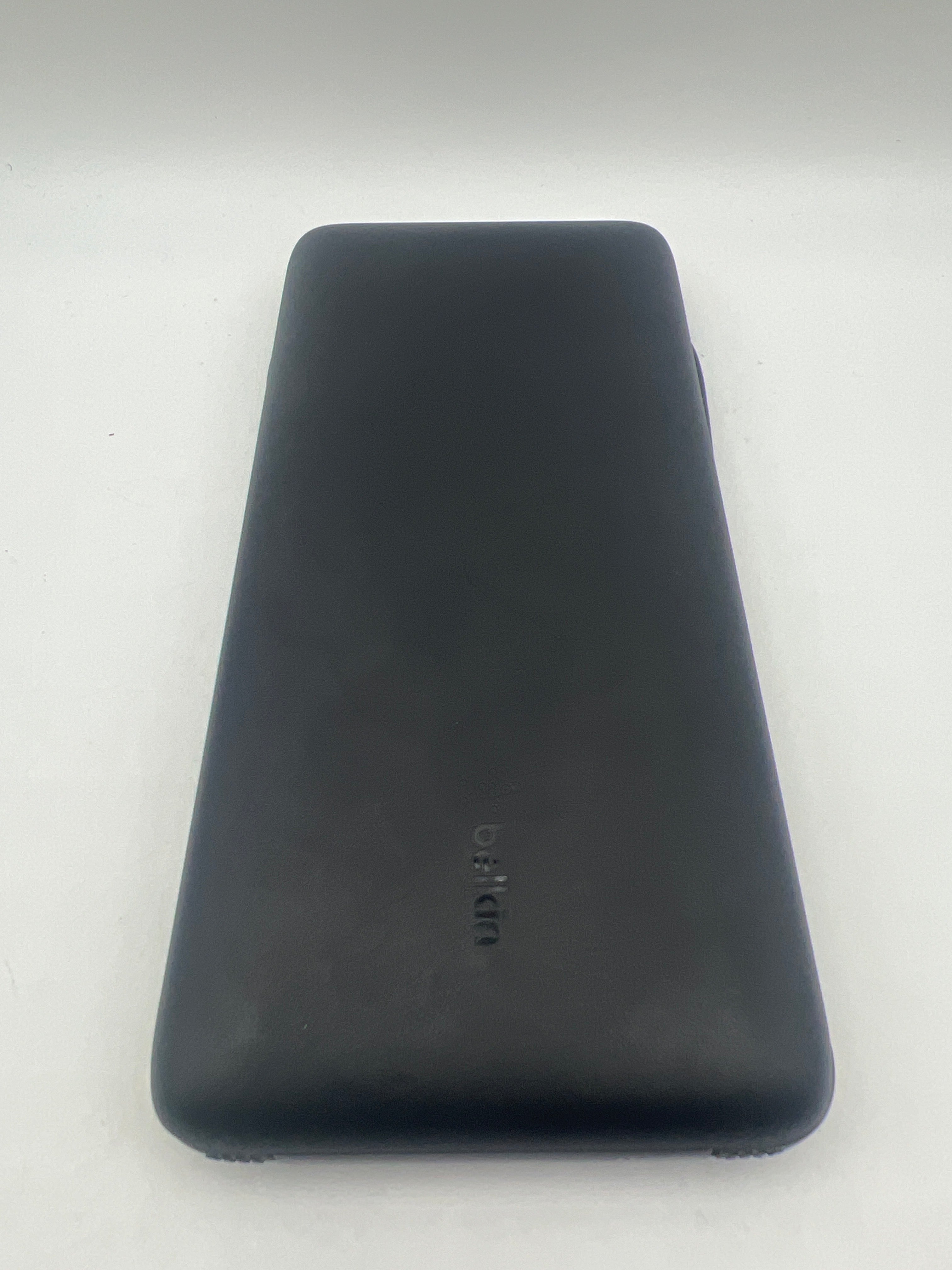 Belkin Portable Charger 10000 mAh 23W with Integrated Lightning & USB-C Cables