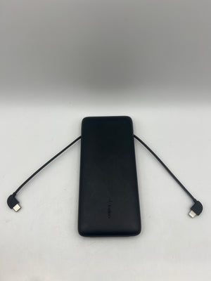 Belkin Portable Charger 10000 mAh 23W with Integrated Lightning & USB-C Cables