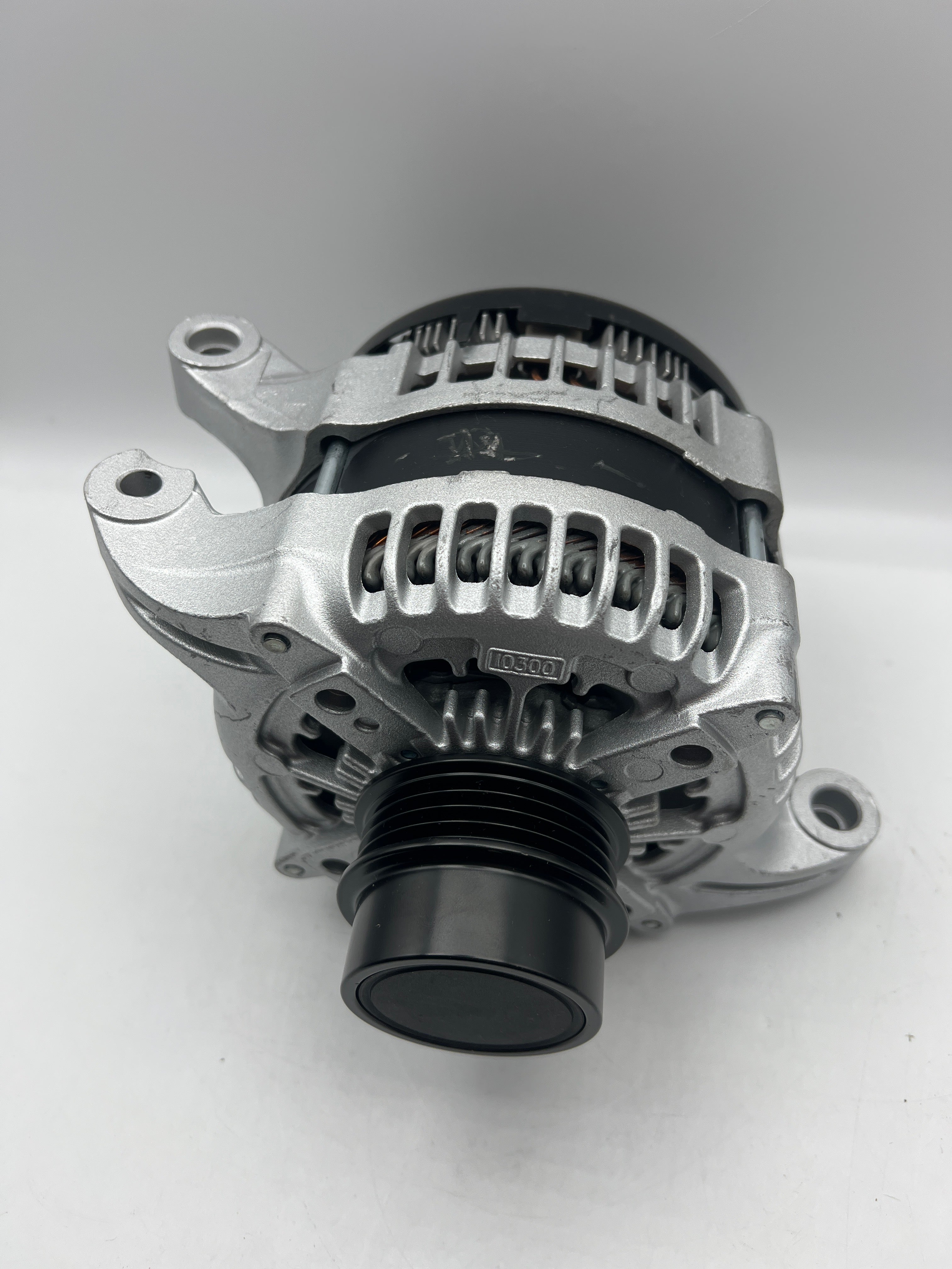 NewYall 12V 175A Alternator for Ford and Lincoln Vehicles