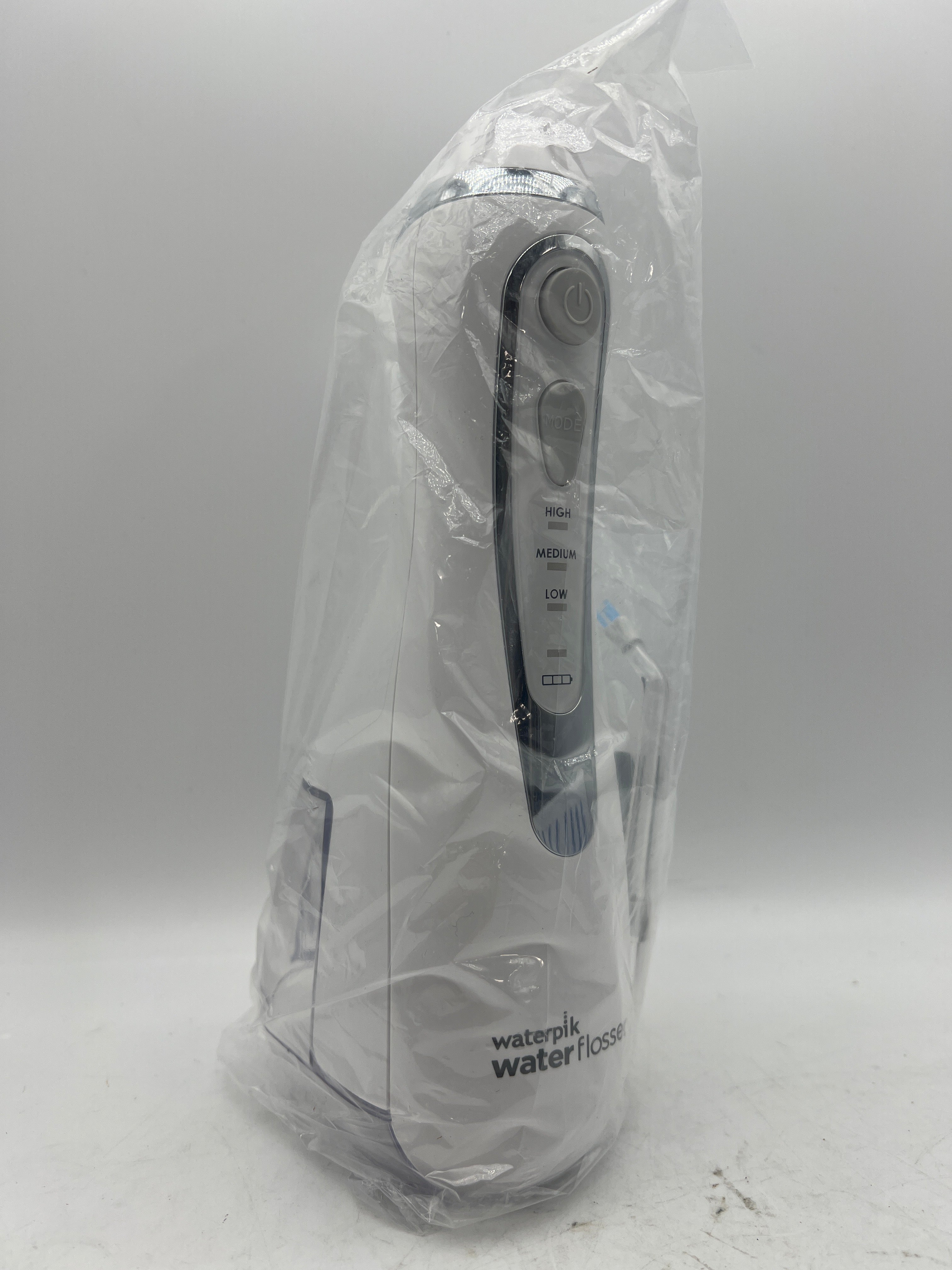 Waterpik Cordless Advanced 2.0 in use