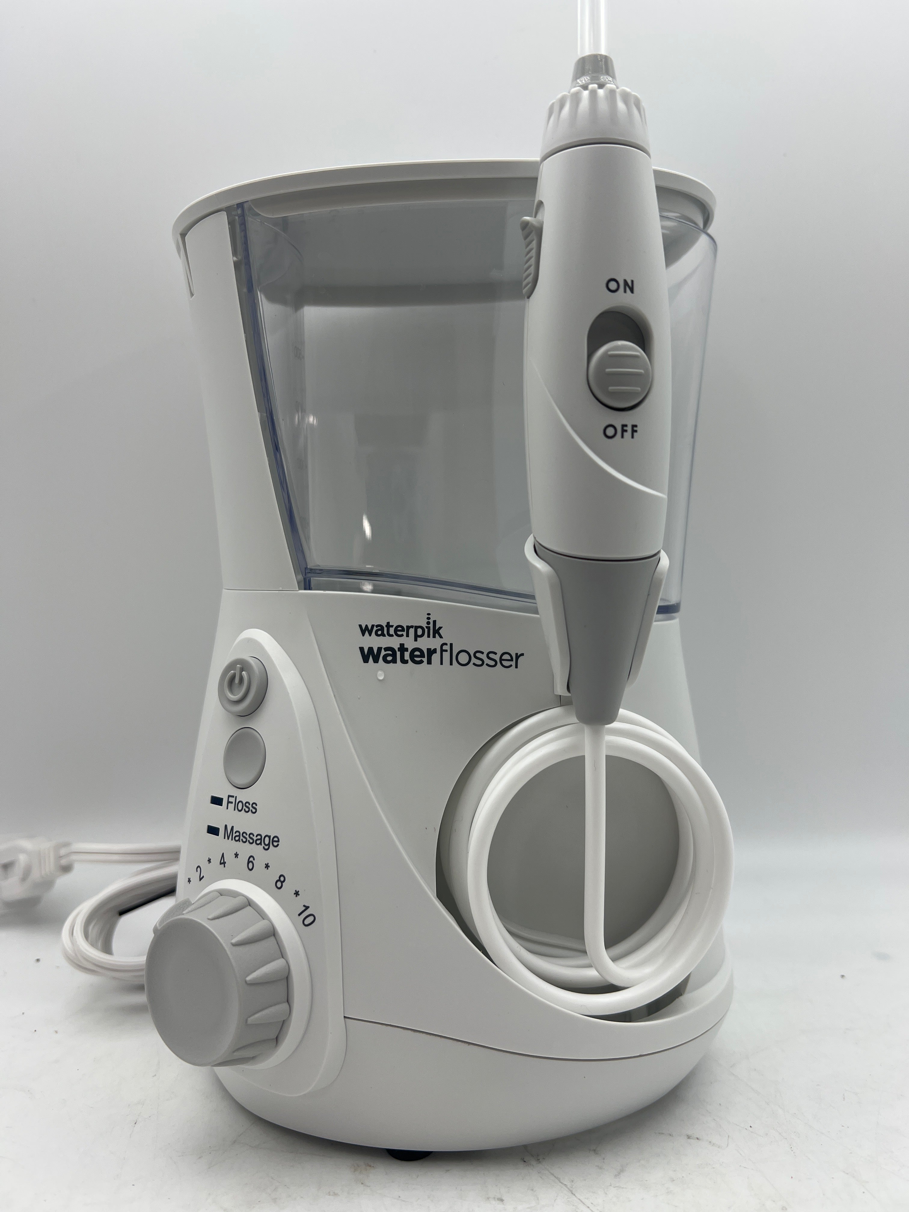 Waterpik WP-660 with 7 tips