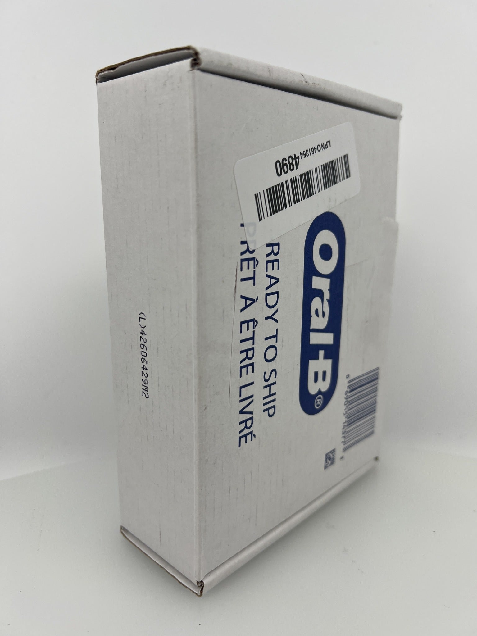 Oral-B iO Ultimate Clean Brush Heads box
