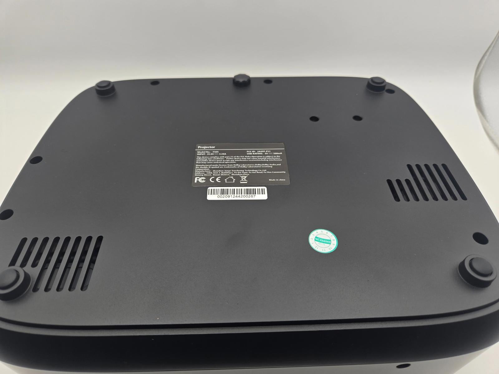 Alvar 4K Projector back view