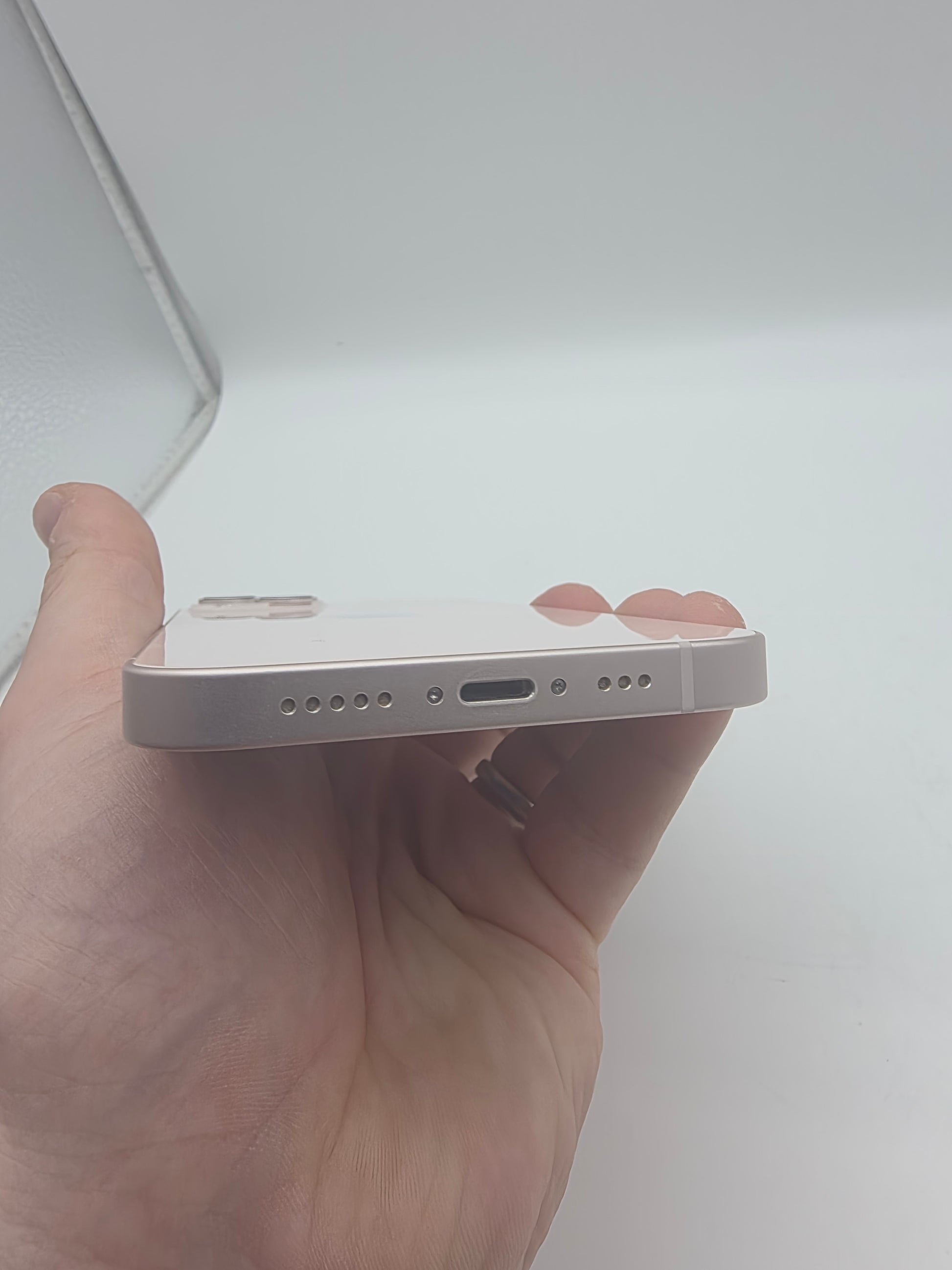 Apple iPhone 13 Renewed