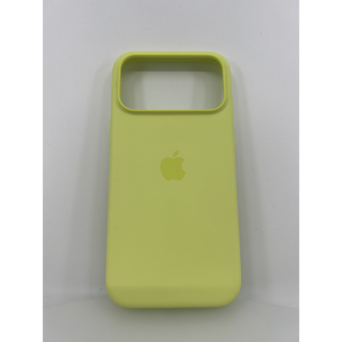 Apple iPhone 17 Pro Max Silicone Case MagSafe Neon Yellow Open Box — photo 3