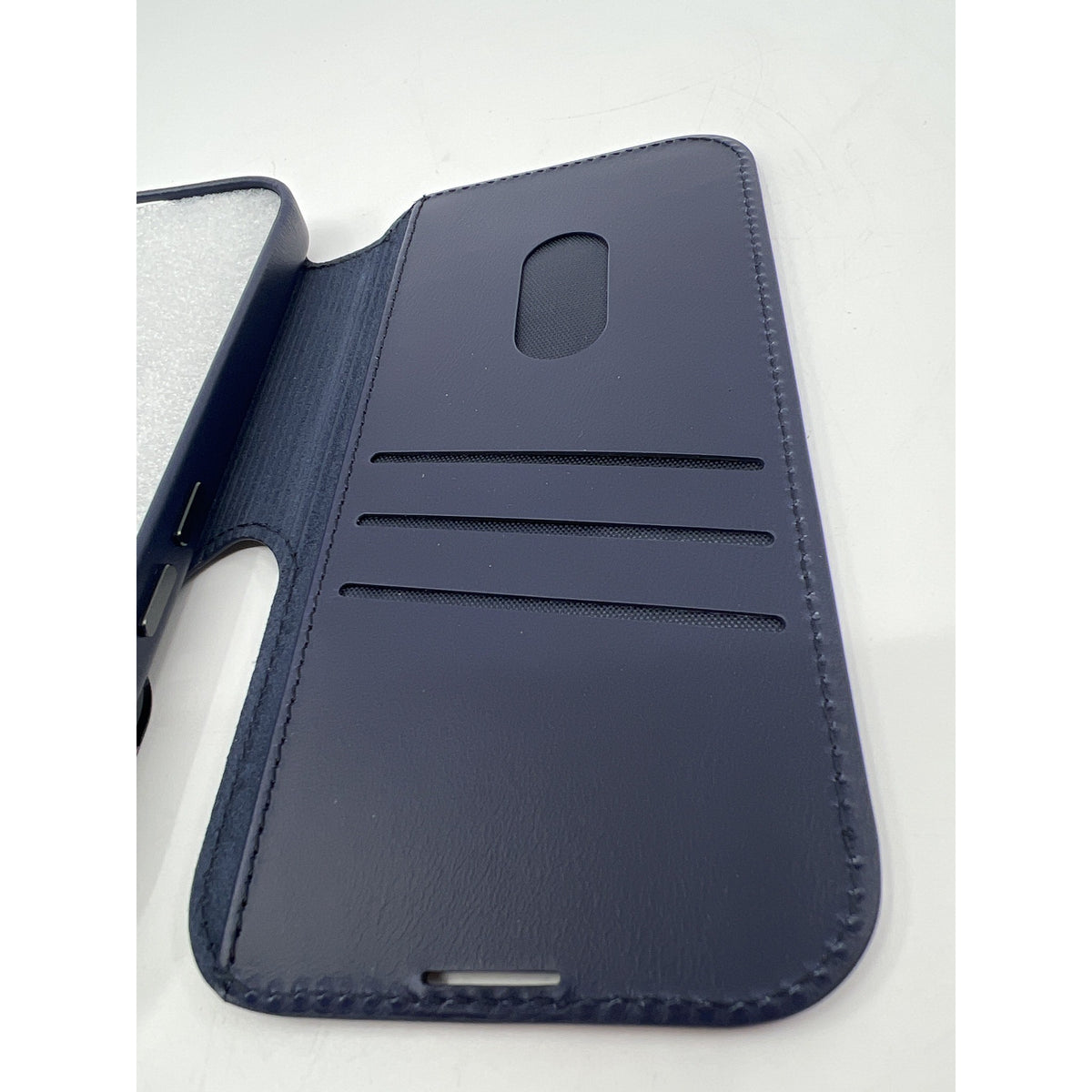Blackbrook TMW Tudor Trifold Leather Wallet Case Deep Blue iPhone 17 Pro Max Ope — photo 6