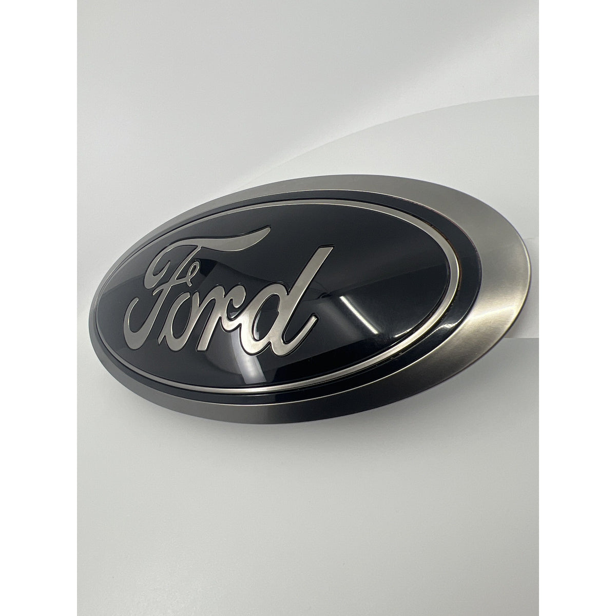 Ford M-1447-F15B F-150 Black Appearance Emblem Kit Open Box — photo 4