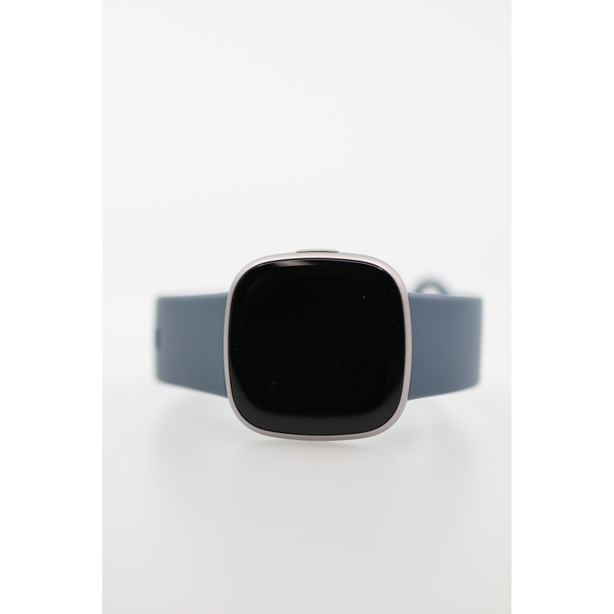 Fitbit Versa 4 Fitness Smartwatch Waterfall Blue/Platinum Open Box — photo 12