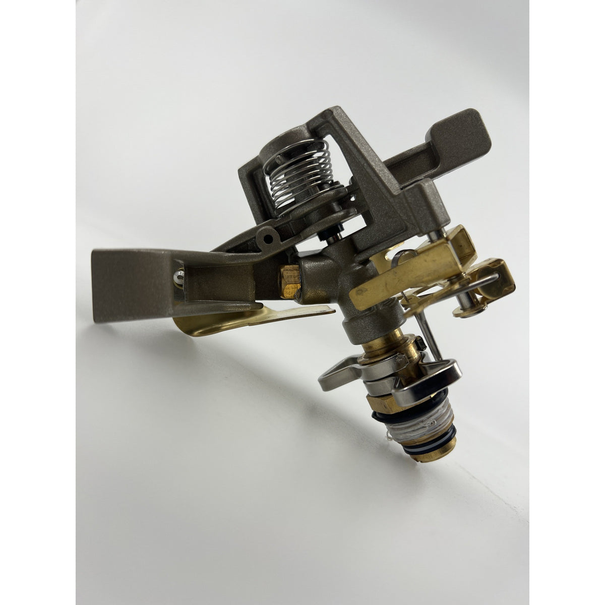 Pattiumo Impact Sprinkler on Adjustable Tripod, Green, Like New — photo 8