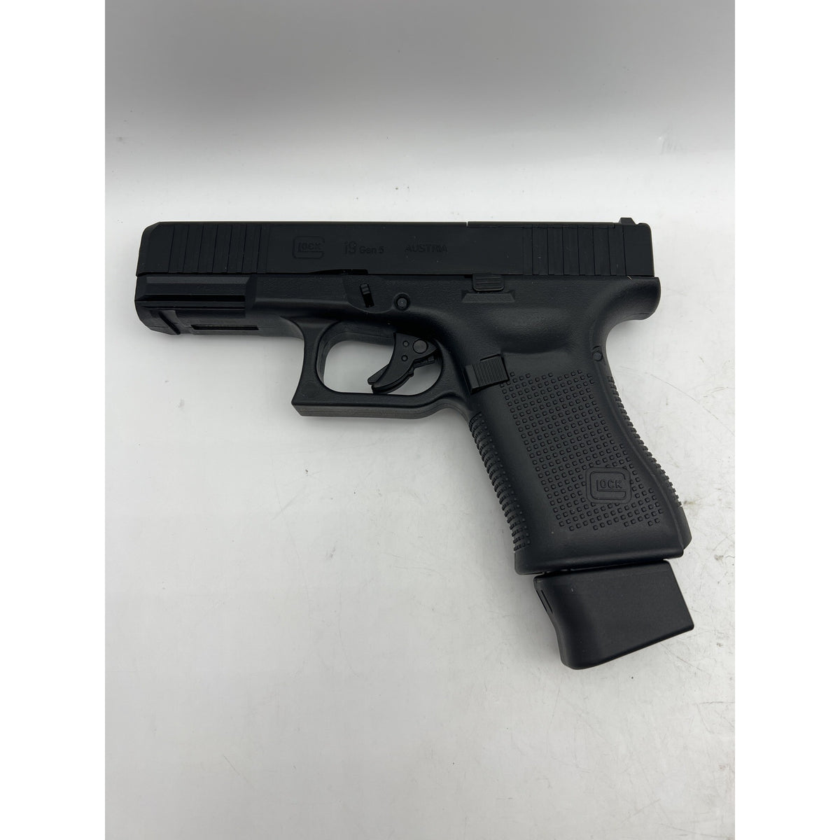 Glock 19 Gen 5 MOS .177 Cal BB Gun Pistol Black Like New — photo 3
