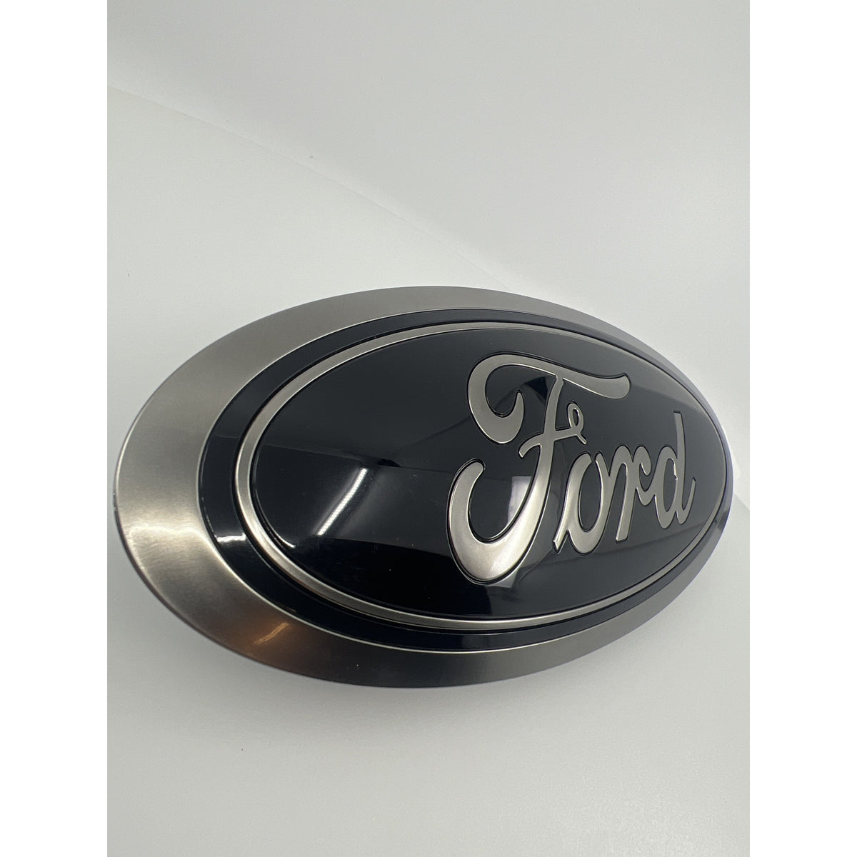 Ford M-1447-F15B F-150 Black Appearance Emblem Kit Open Box — photo 3