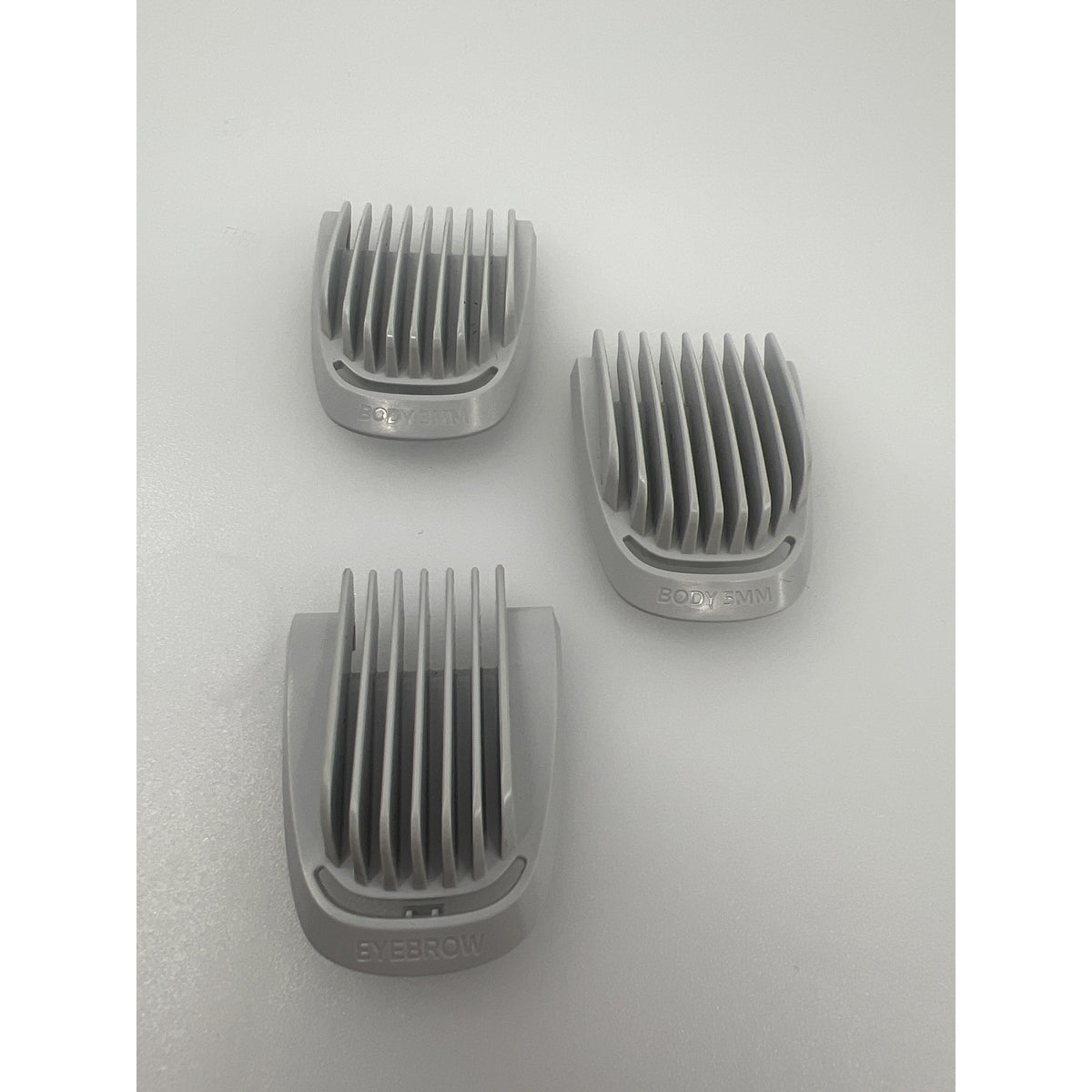 Philips Norelco Multigroom 7000 MG7910/49 19-Piece Trimmer Like New — photo 7
