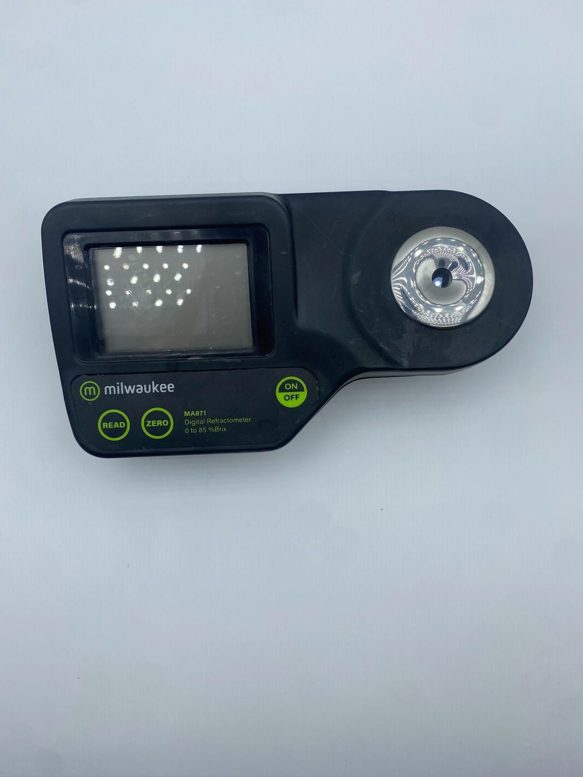 Milwaukee Instruments MA871 Digital Brix Refractometer