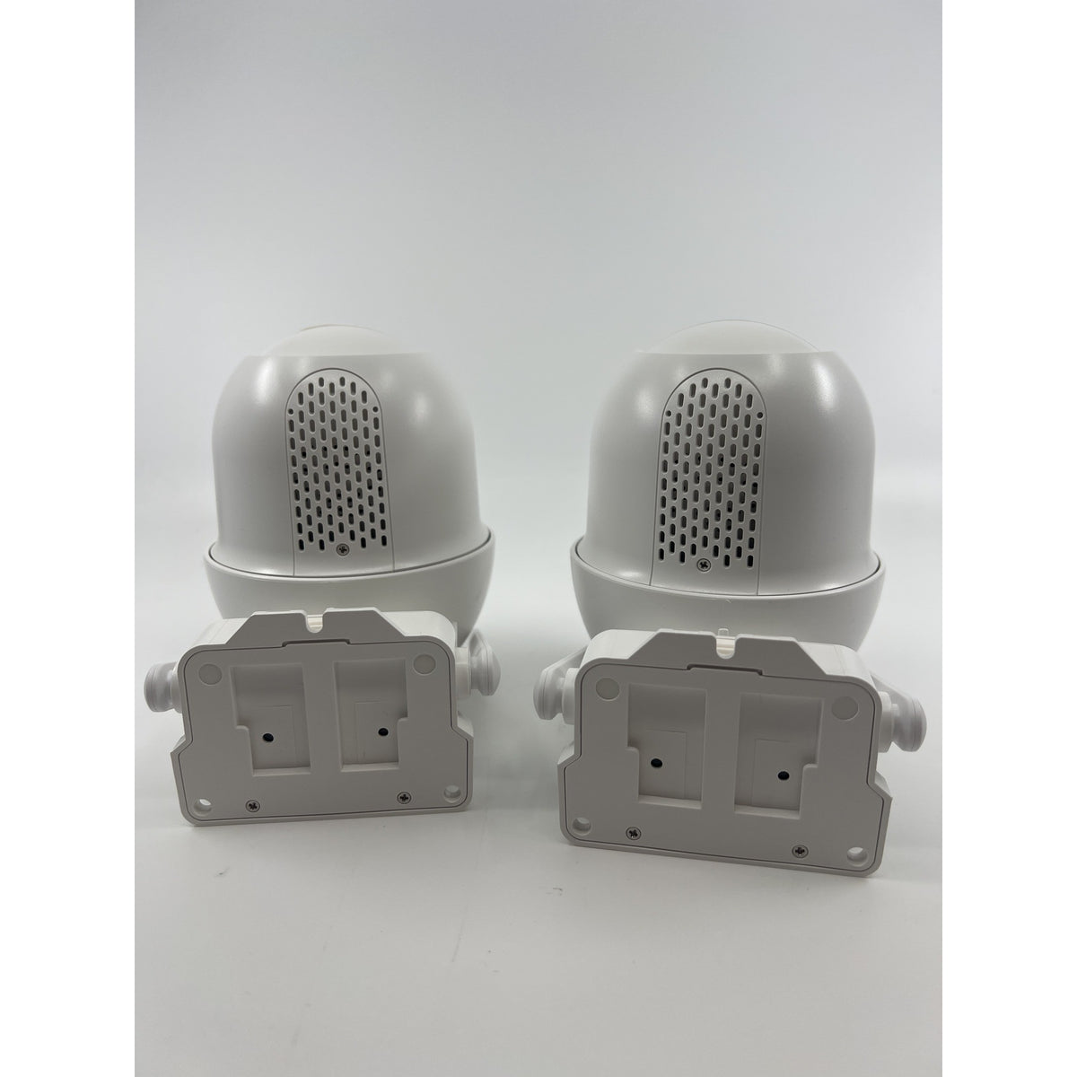 ARCCTV Q01 Solar Security Camera 4MP Wireless Outdoor 2 Pack Open Box — photo 9