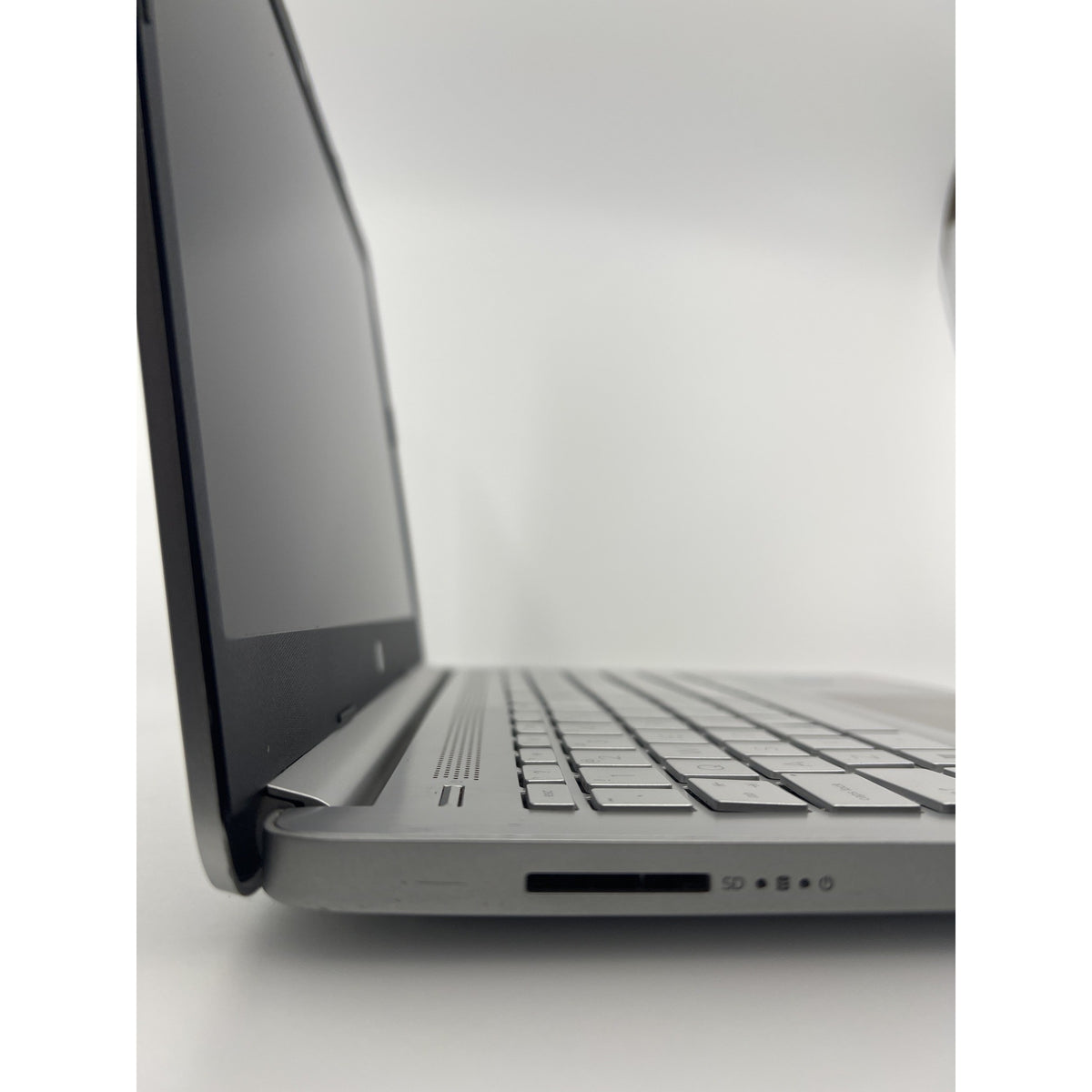 HP 14-dq2031wm 14" Notebook Intel Core i3 4GB 128GB SSD Used — photo 6
