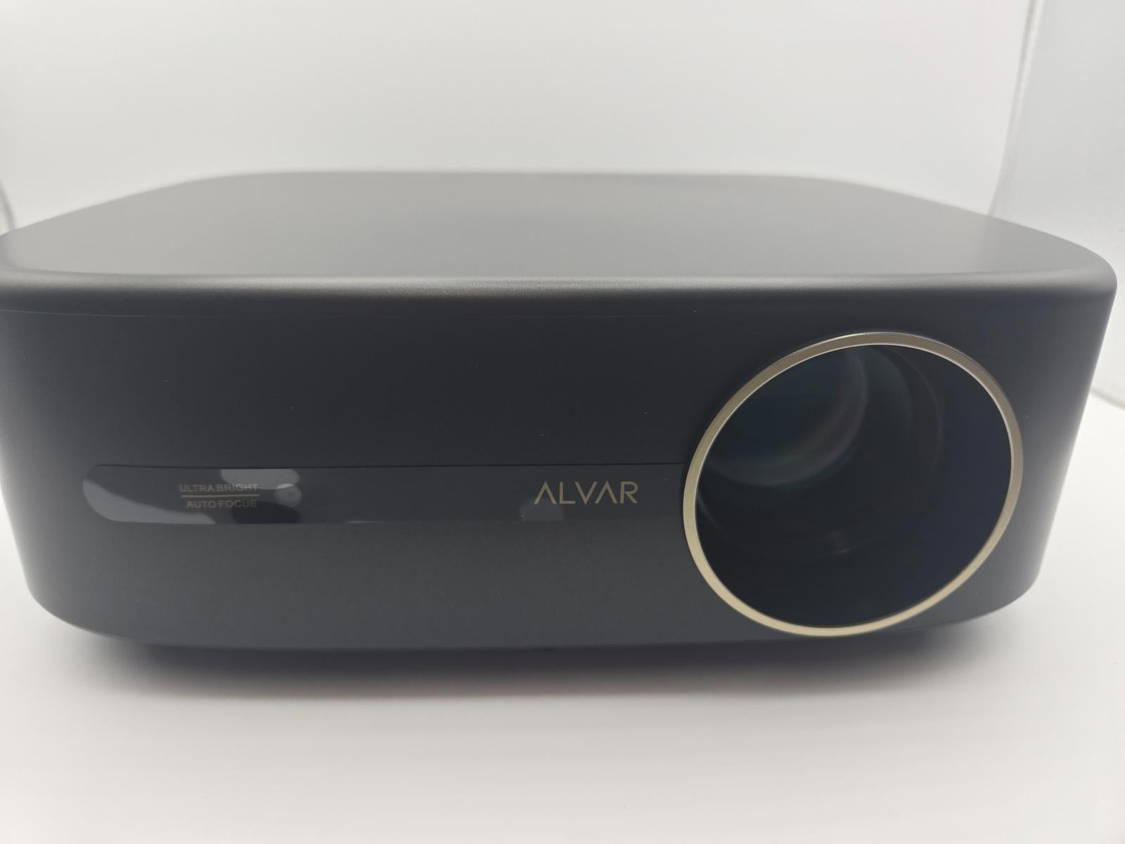Alvar 4K Projector