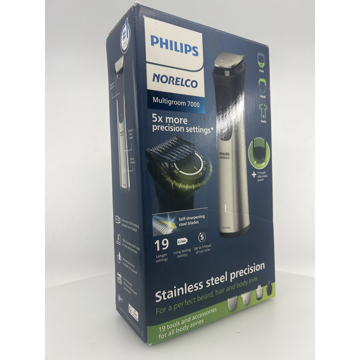 Philips Norelco Multigroom 7000 MG7910/49 19-Piece Trimmer Like New — photo 1