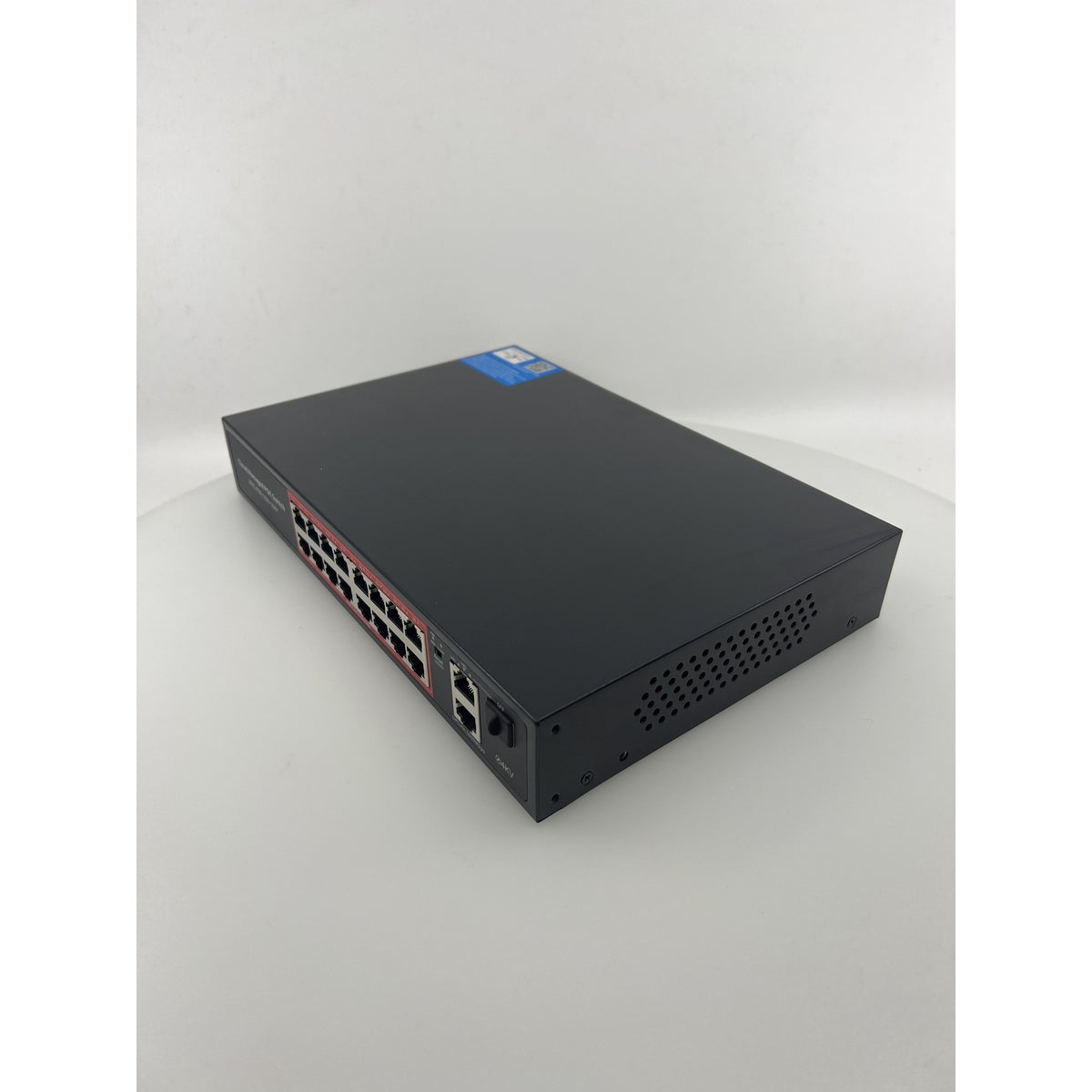 STEAMEMO 16-Port Managed PoE+ Switch 240W 2G Uplink 1.25G SFP Like New — photo 4