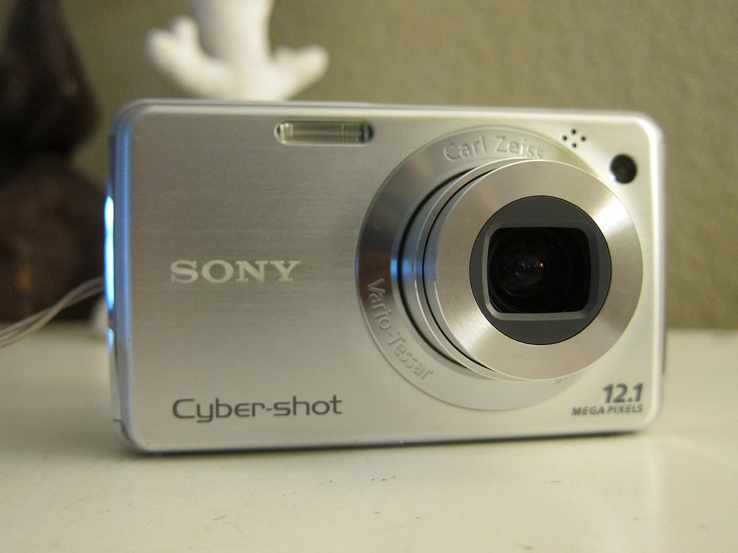 Sony Cybershot DSC-W220 12.1MP Digital Camera