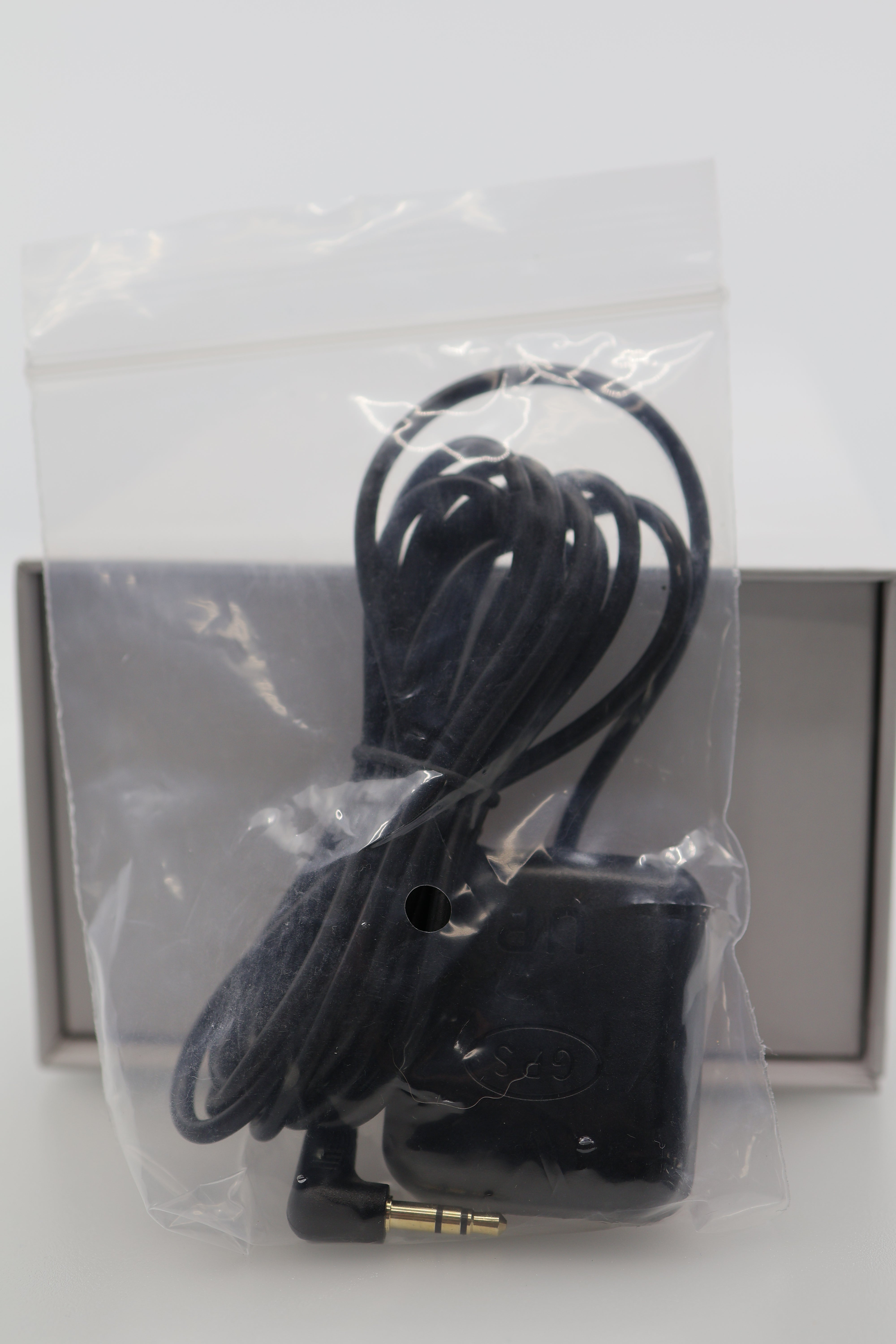 WOLFBOX G840S 12-inch touchscreen display