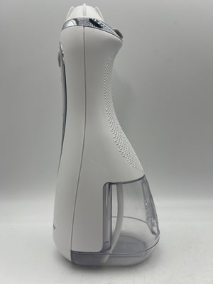 Waterpik Cordless Advanced 2.0 in use