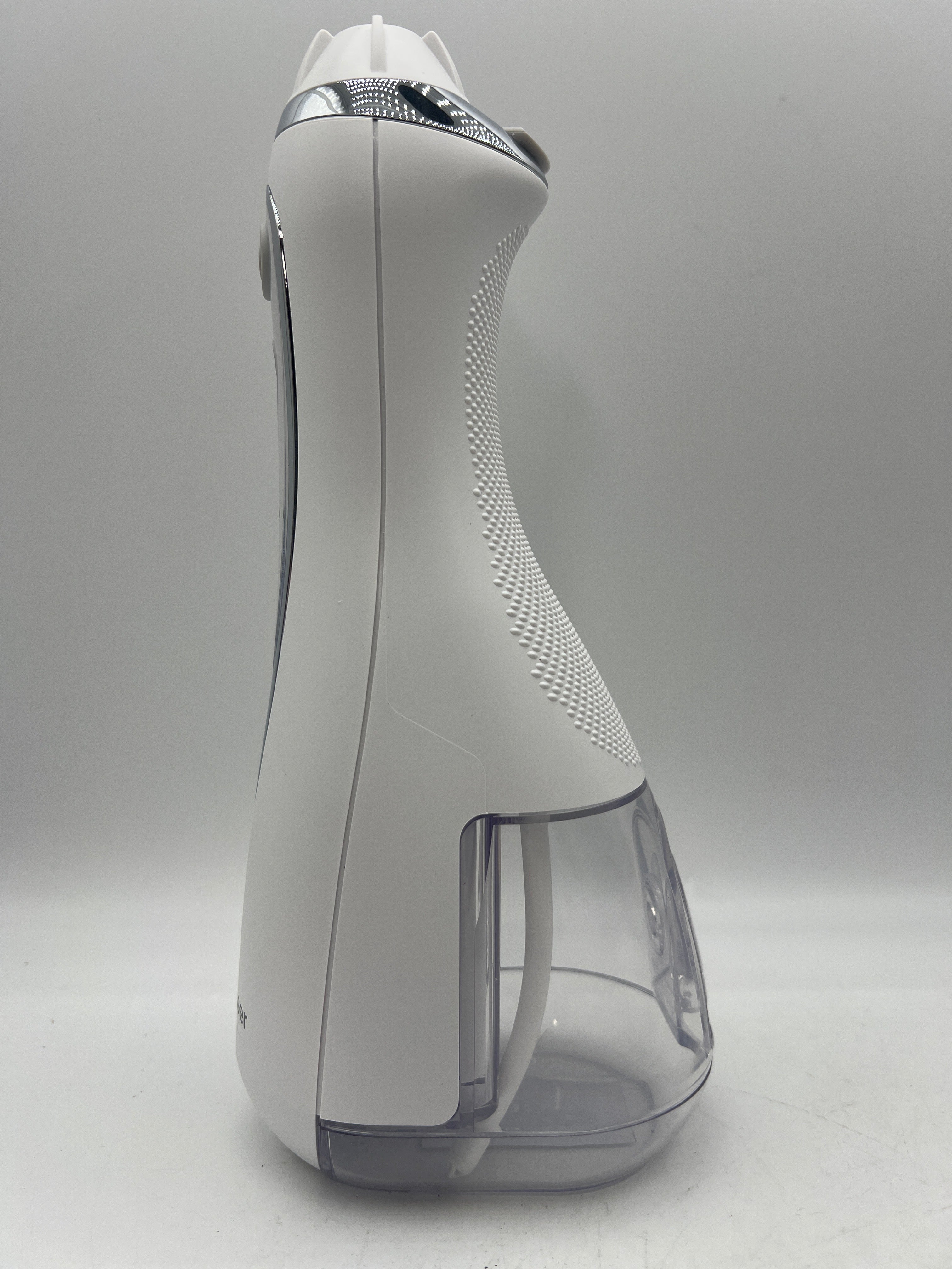 Waterpik Cordless Advanced 2.0 in use