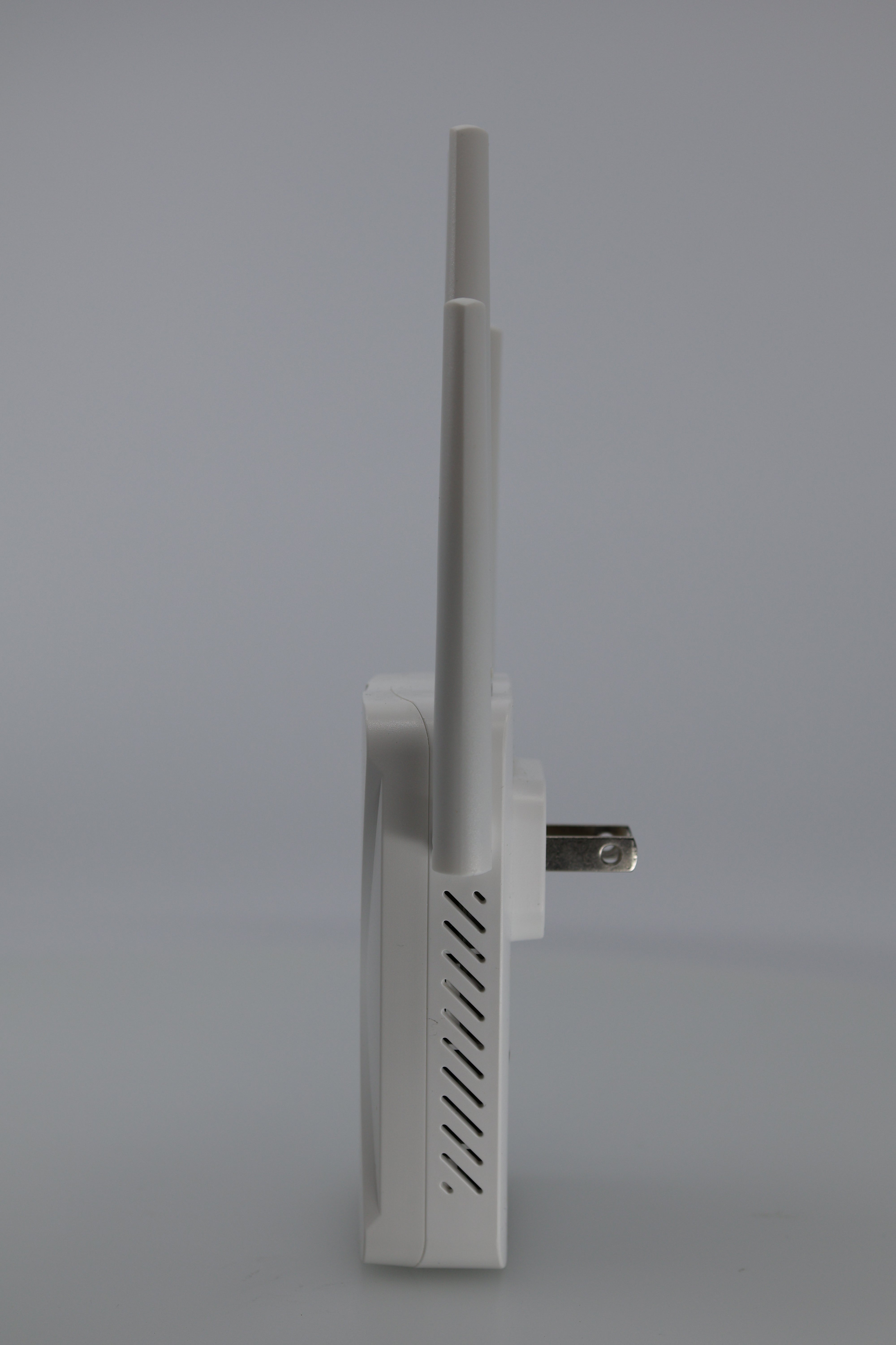 AC1200Mbps Dual Band WiFi Extender