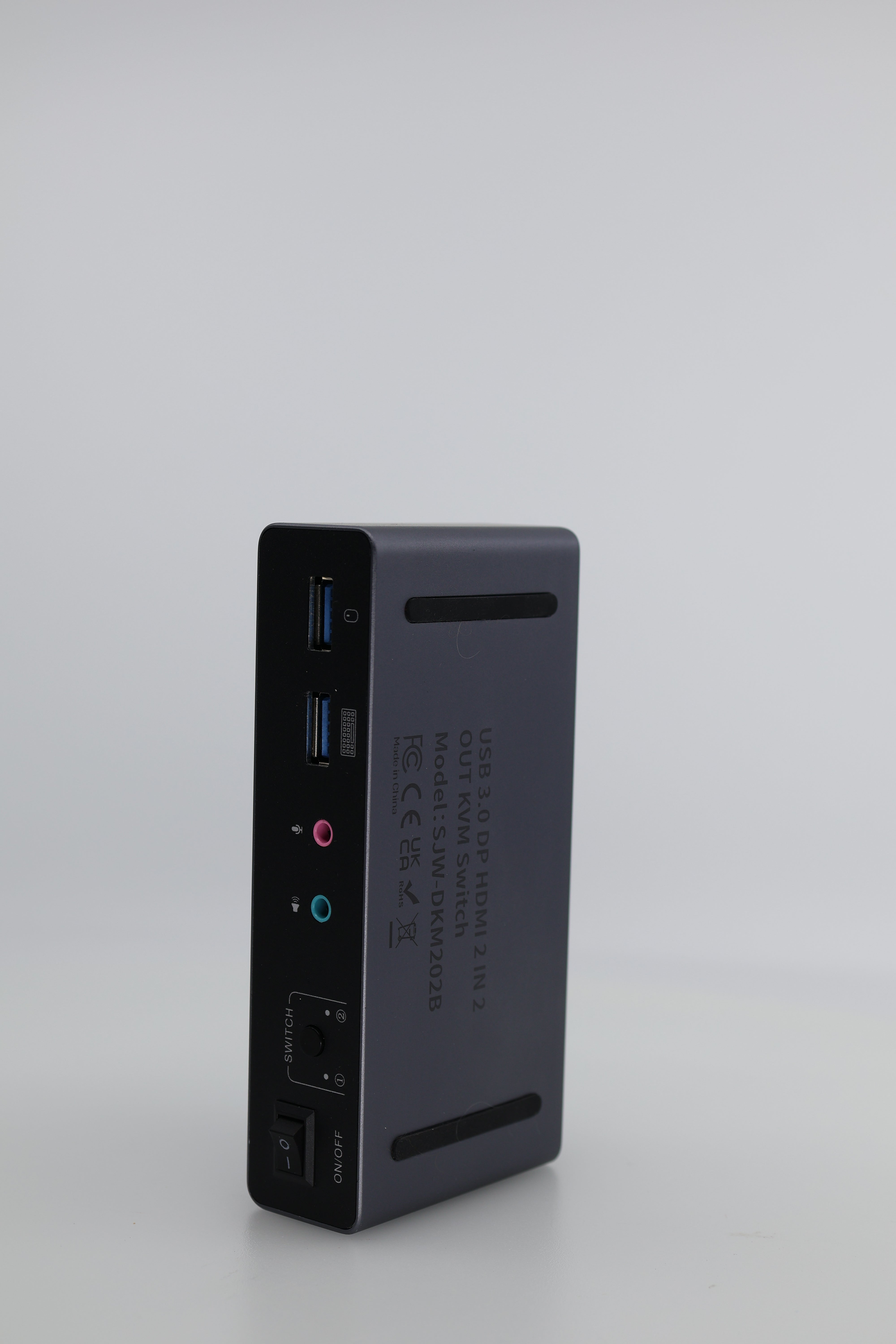 Unitek KVM Switch rear view