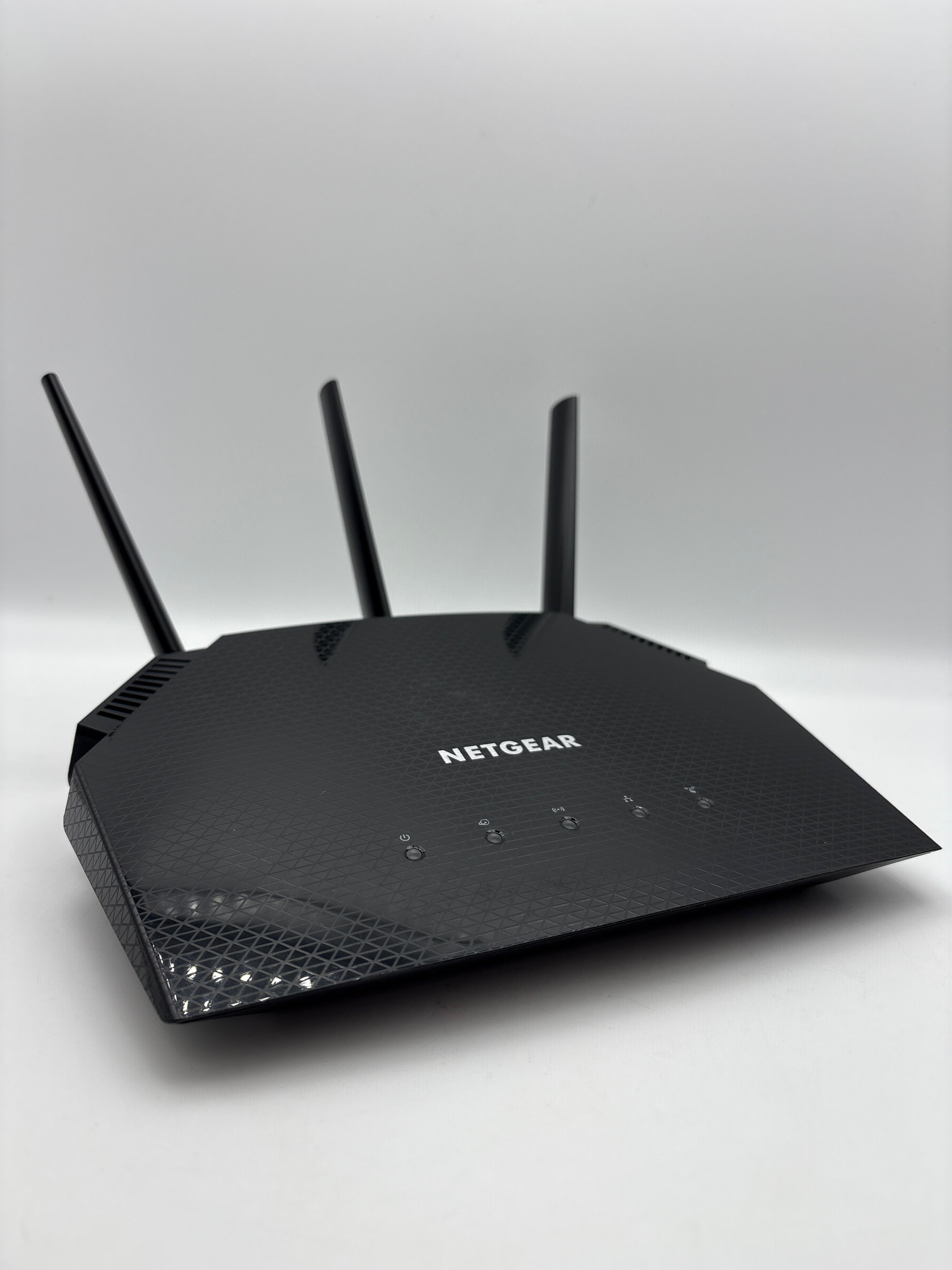 NETGEAR 4-Stream WiFi 6 Router R6700AX