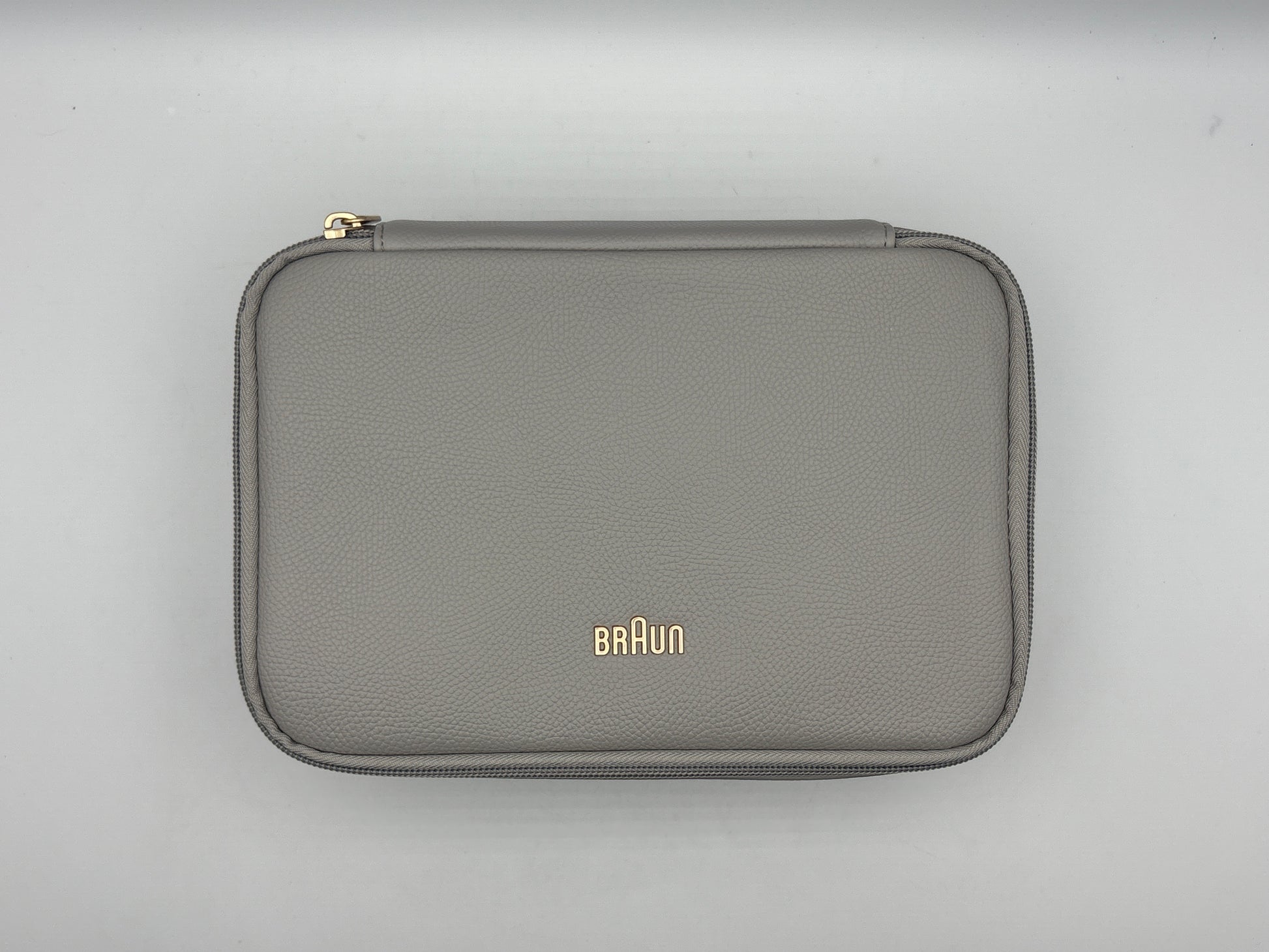 Braun IPL device in soft pouch