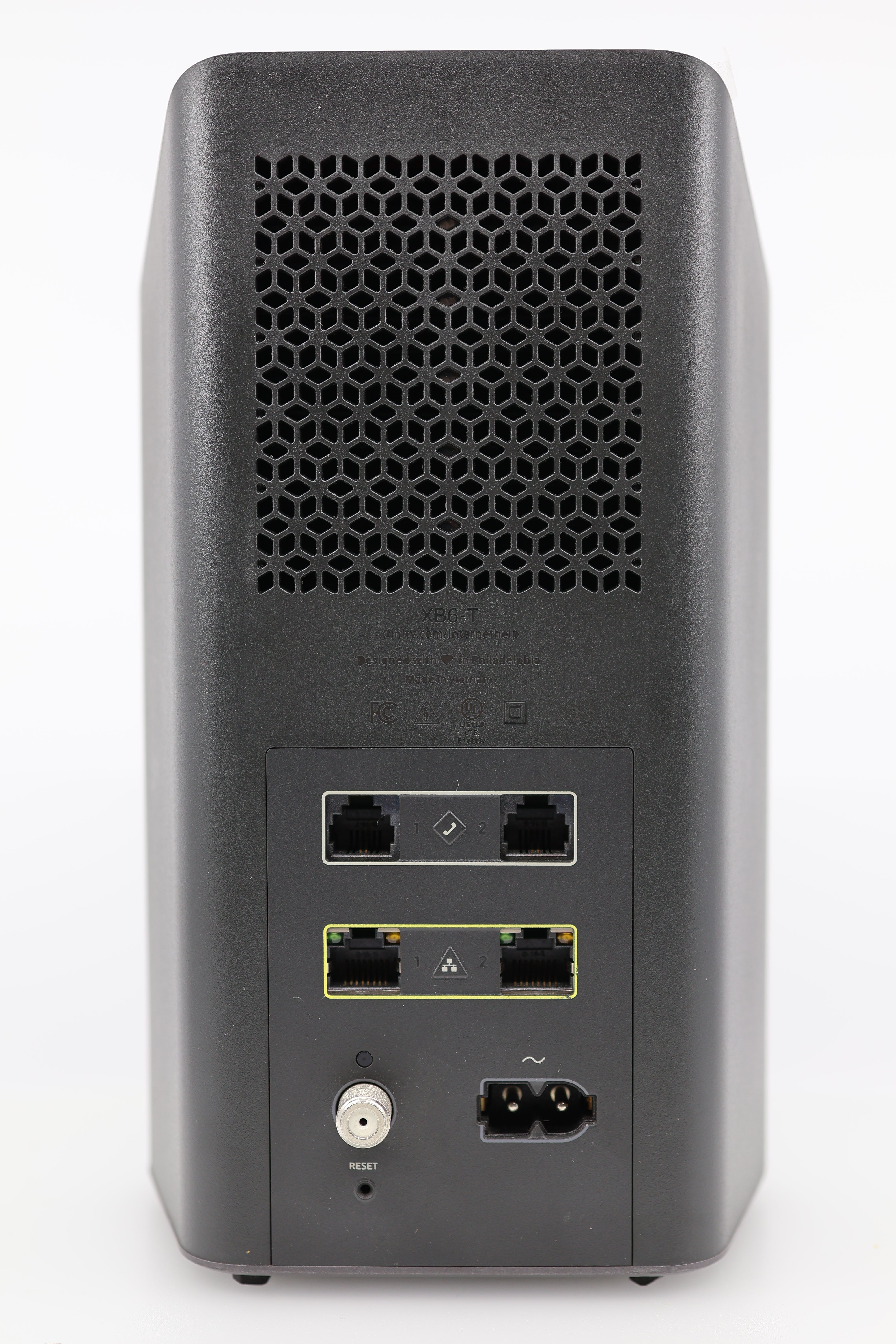 Xfinity XB6-T with power and coax cables