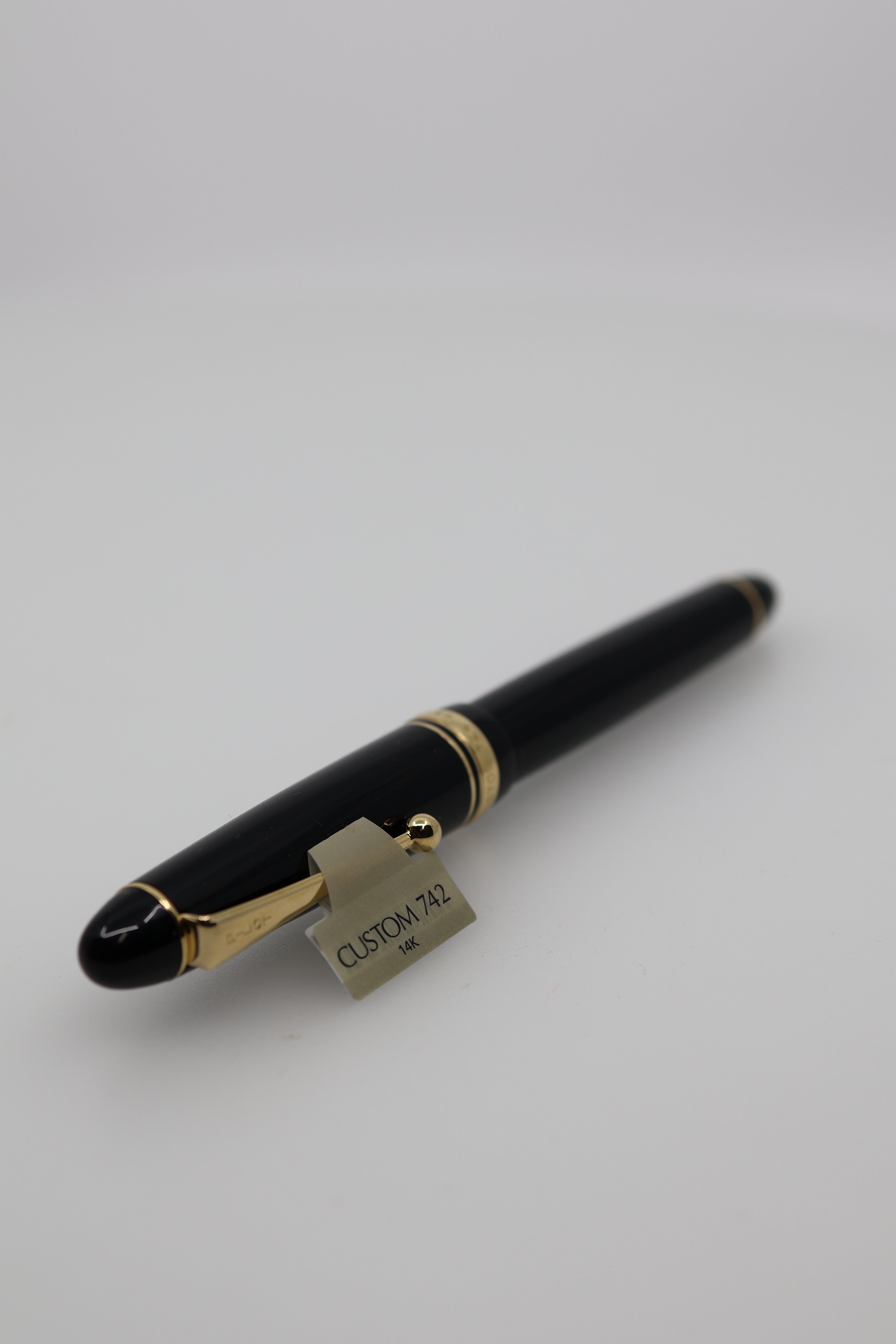 PILOT Custom 743 Black Fountain Pen with Falcon Nib