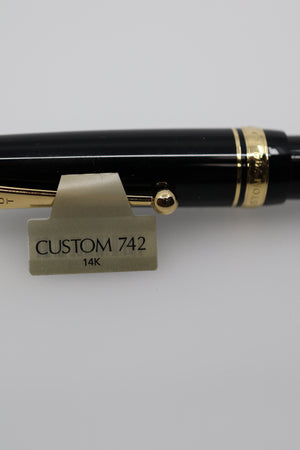 PILOT Custom 743 Fountain Pen