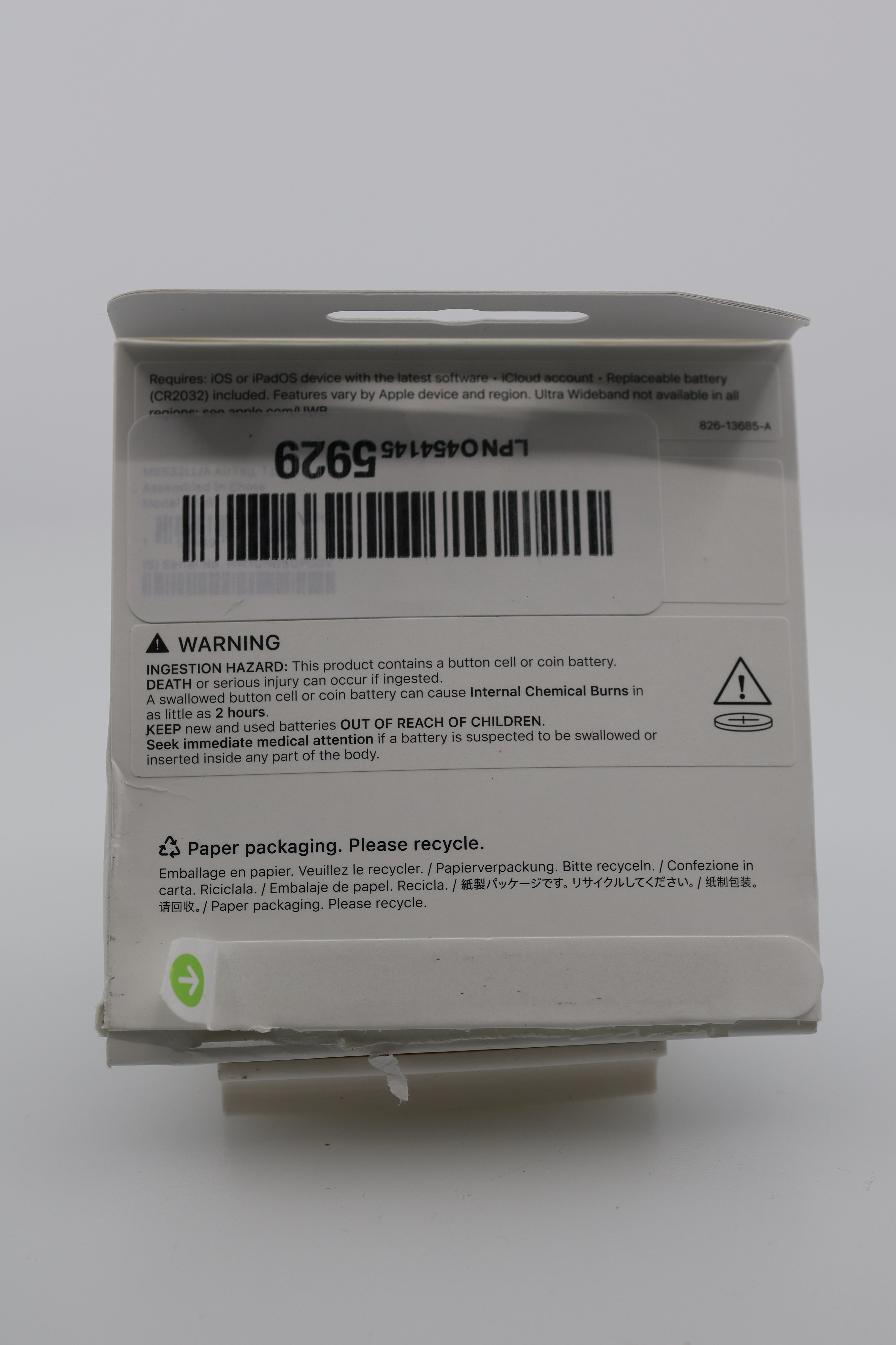 Apple AirTag in wallet