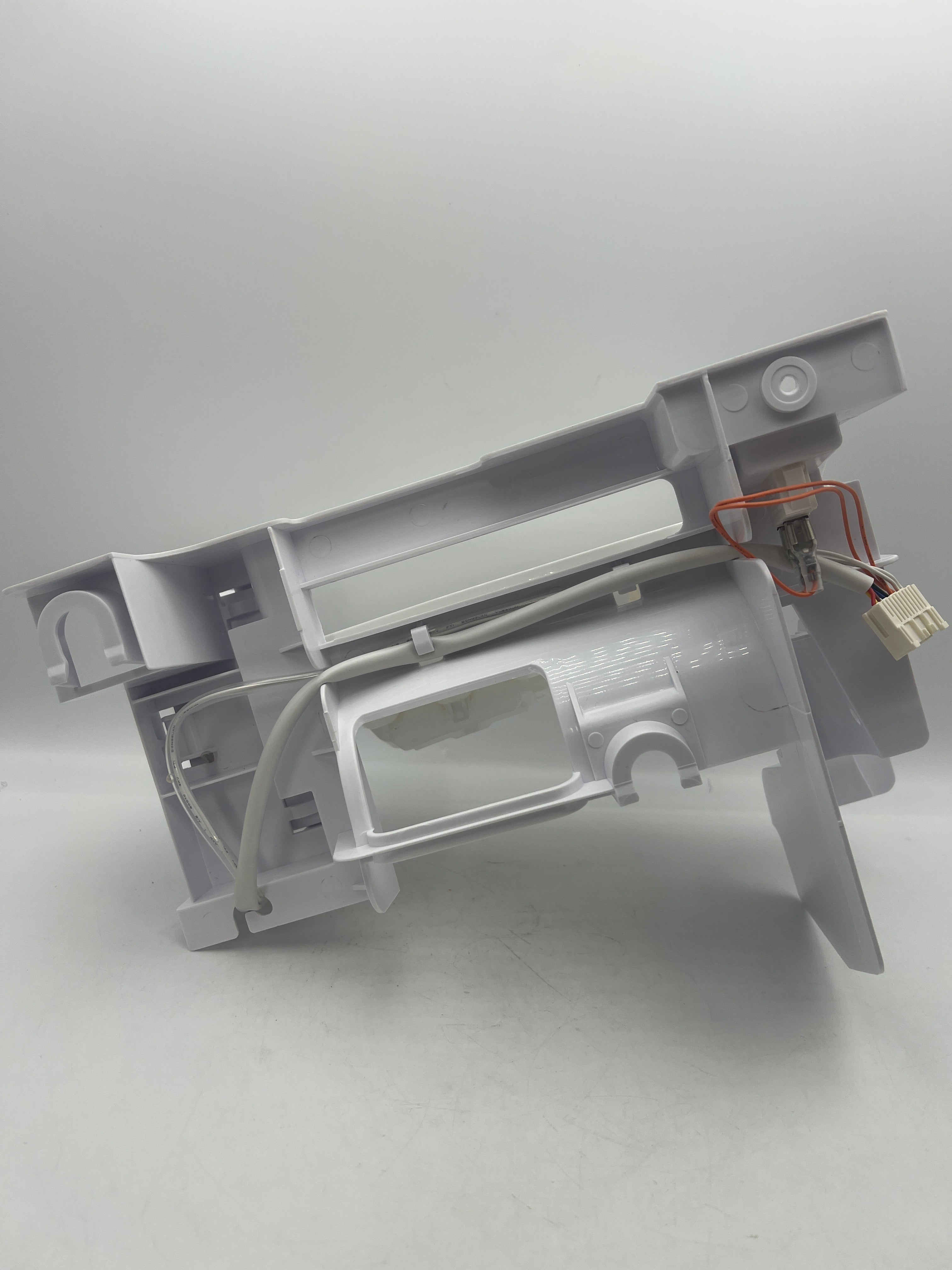 5989JA1005G Refrigerator Ice Maker Assembly