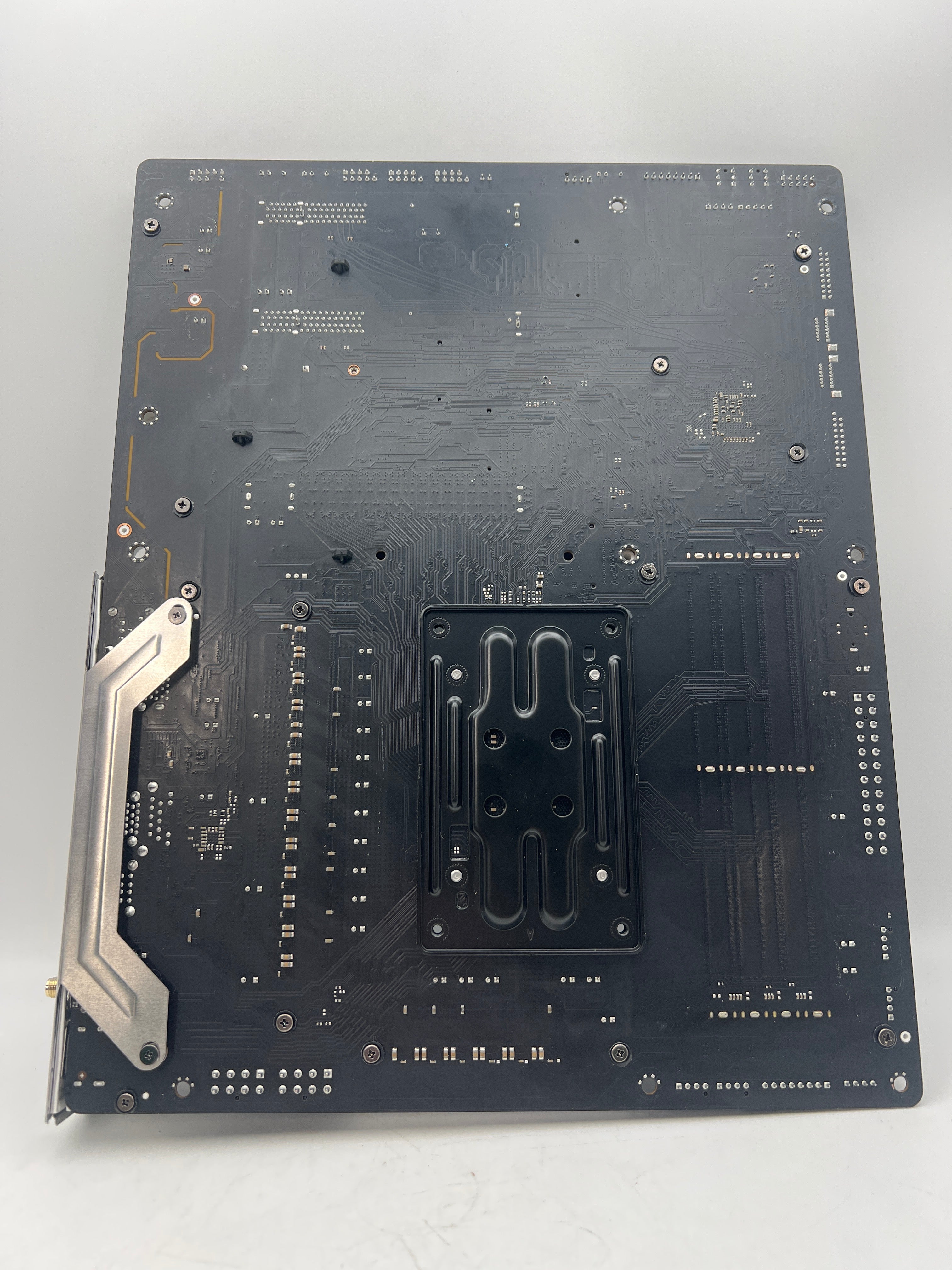 NZXT N7 B850 ATX motherboard