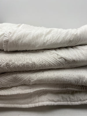 LLanCL 3D Jacquard Design Comforter Set