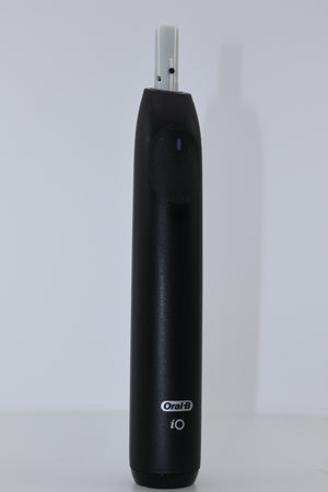 Oral-B iO Series 2 Electric Toothbrush Starter Kit