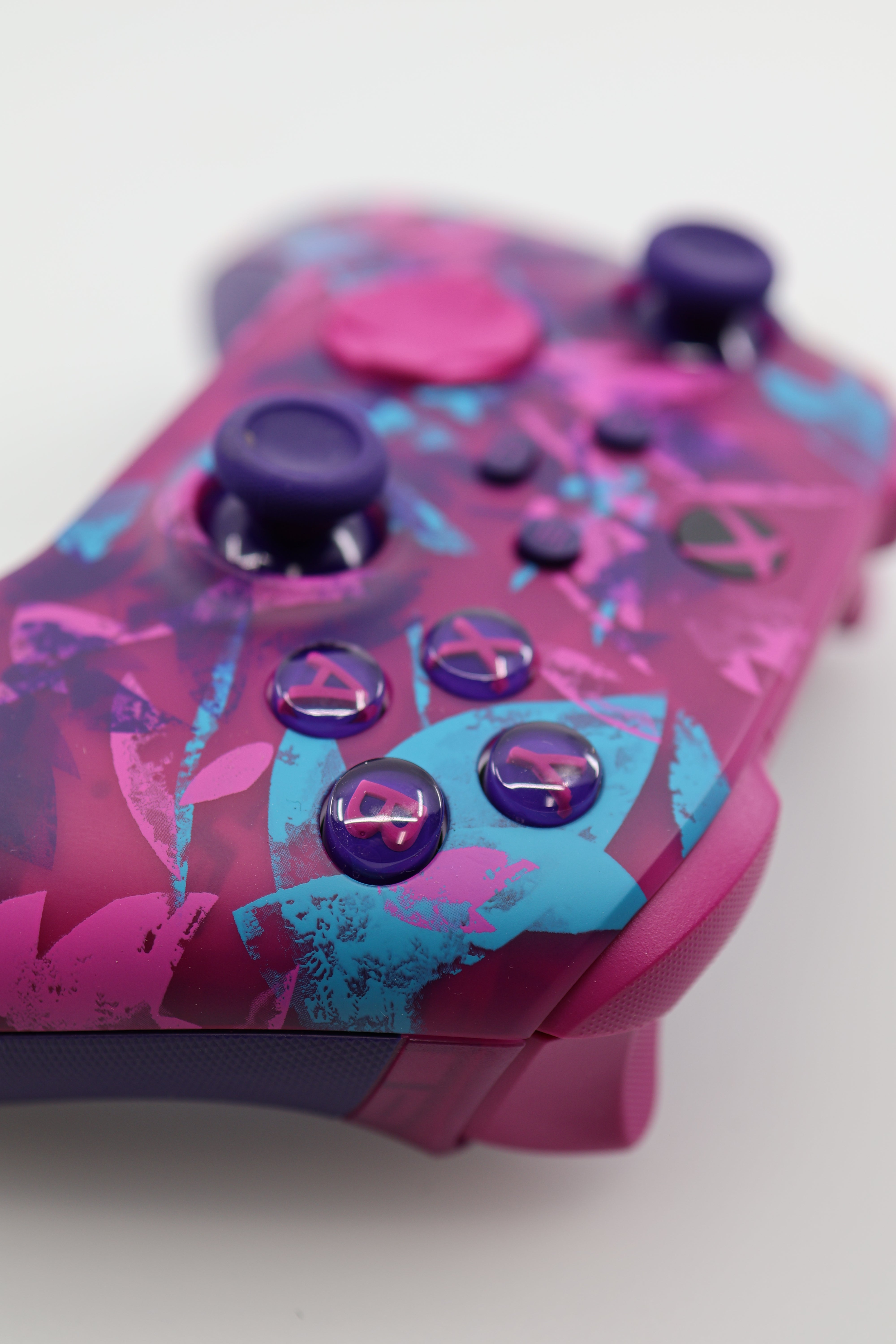 Xbox Wireless Controller Heart Breaker Special Edition