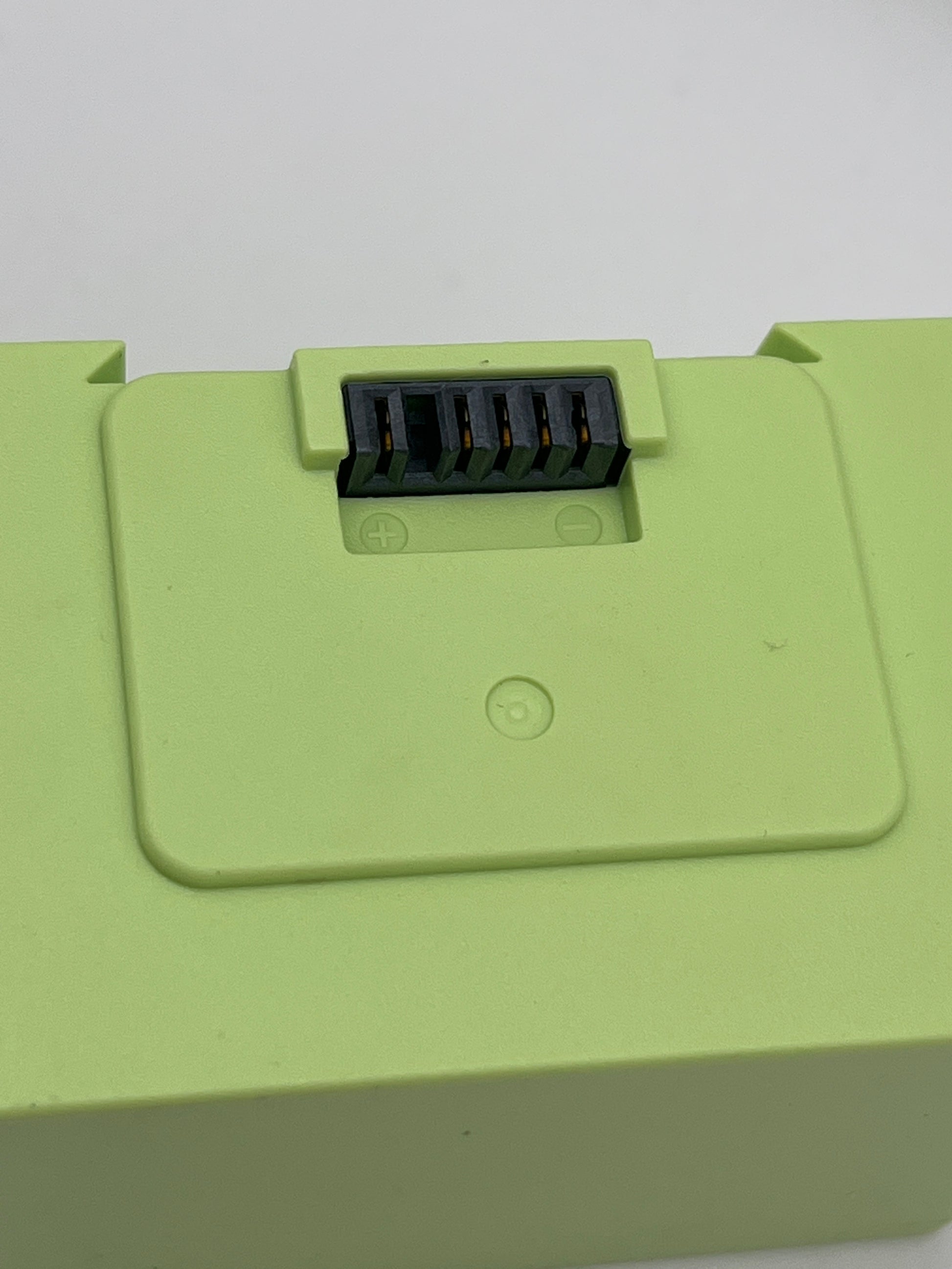 Roomba i series battery
