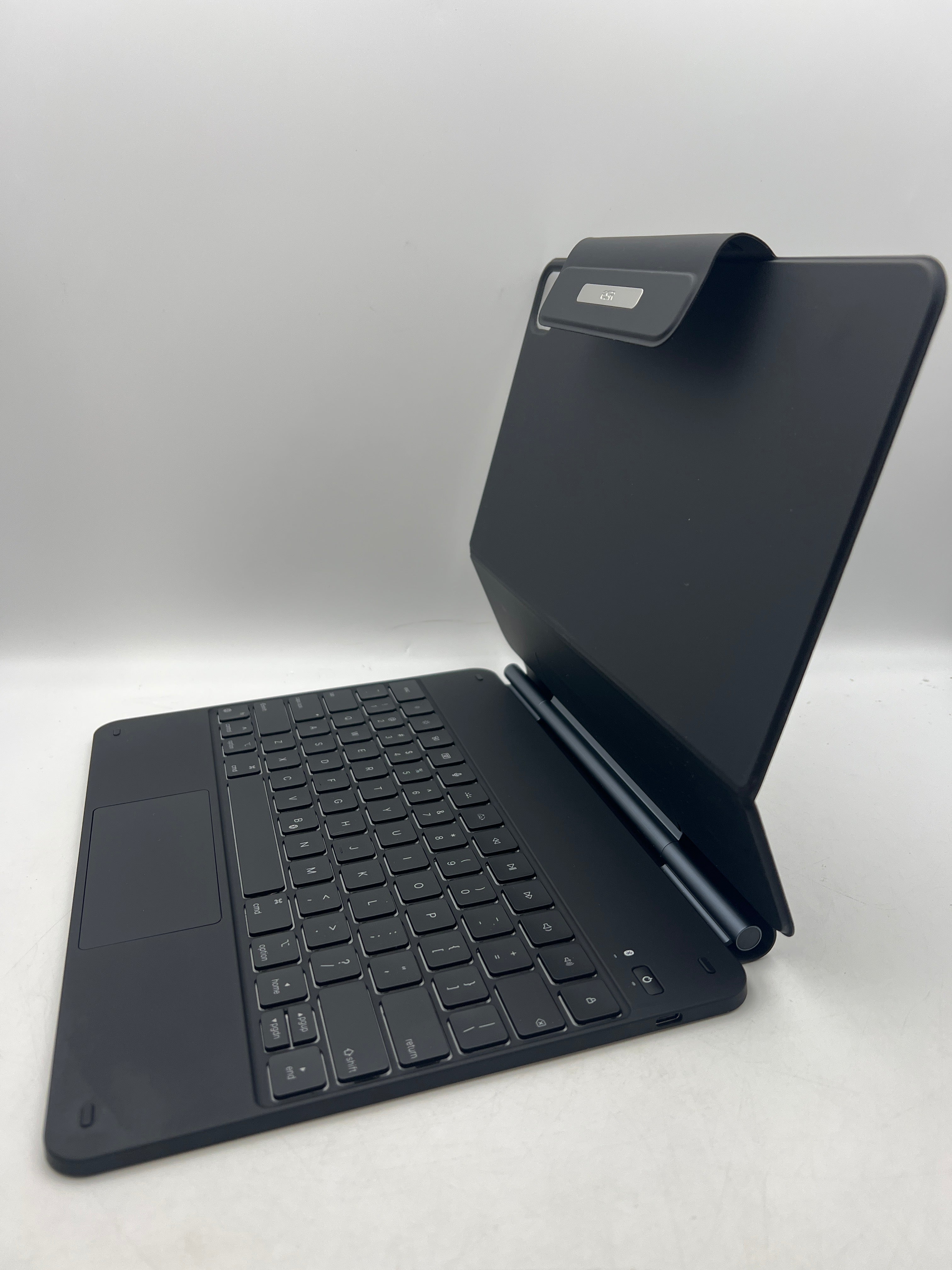 detachable back case