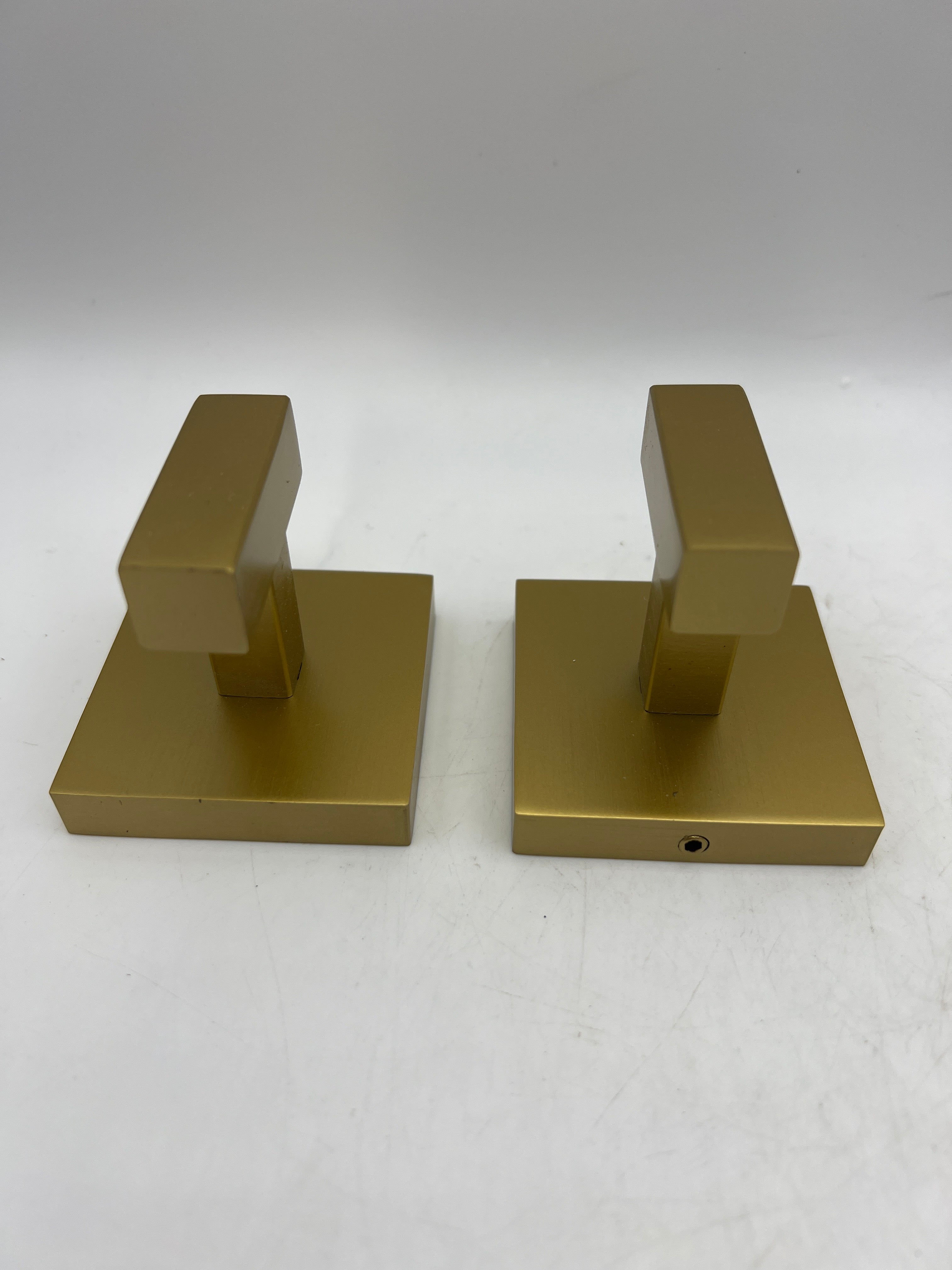 Wall Mounted Bathroom Hardware