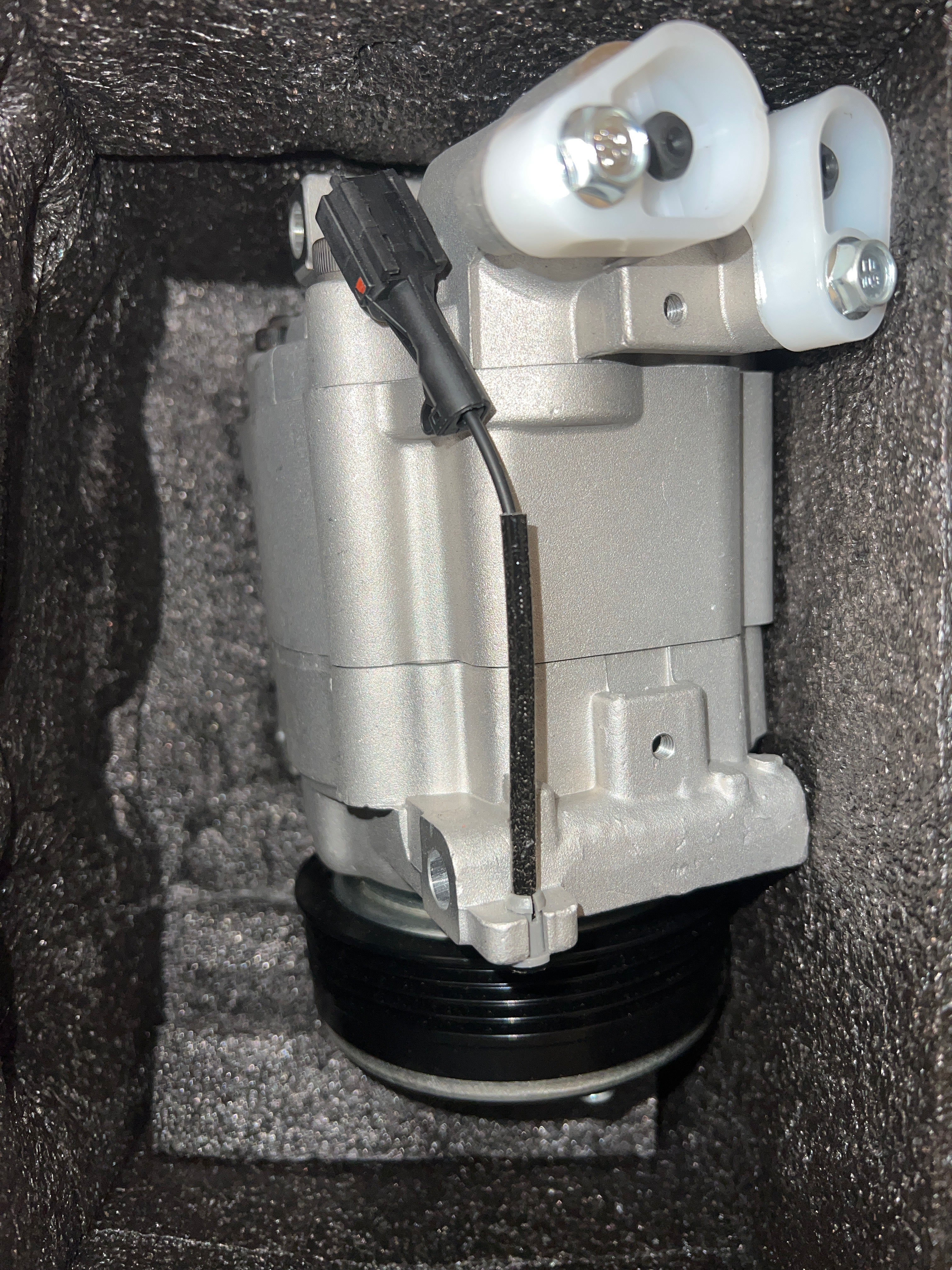 WFLNHB AC Compressor with Clutch for Subaru Forester & Impreza