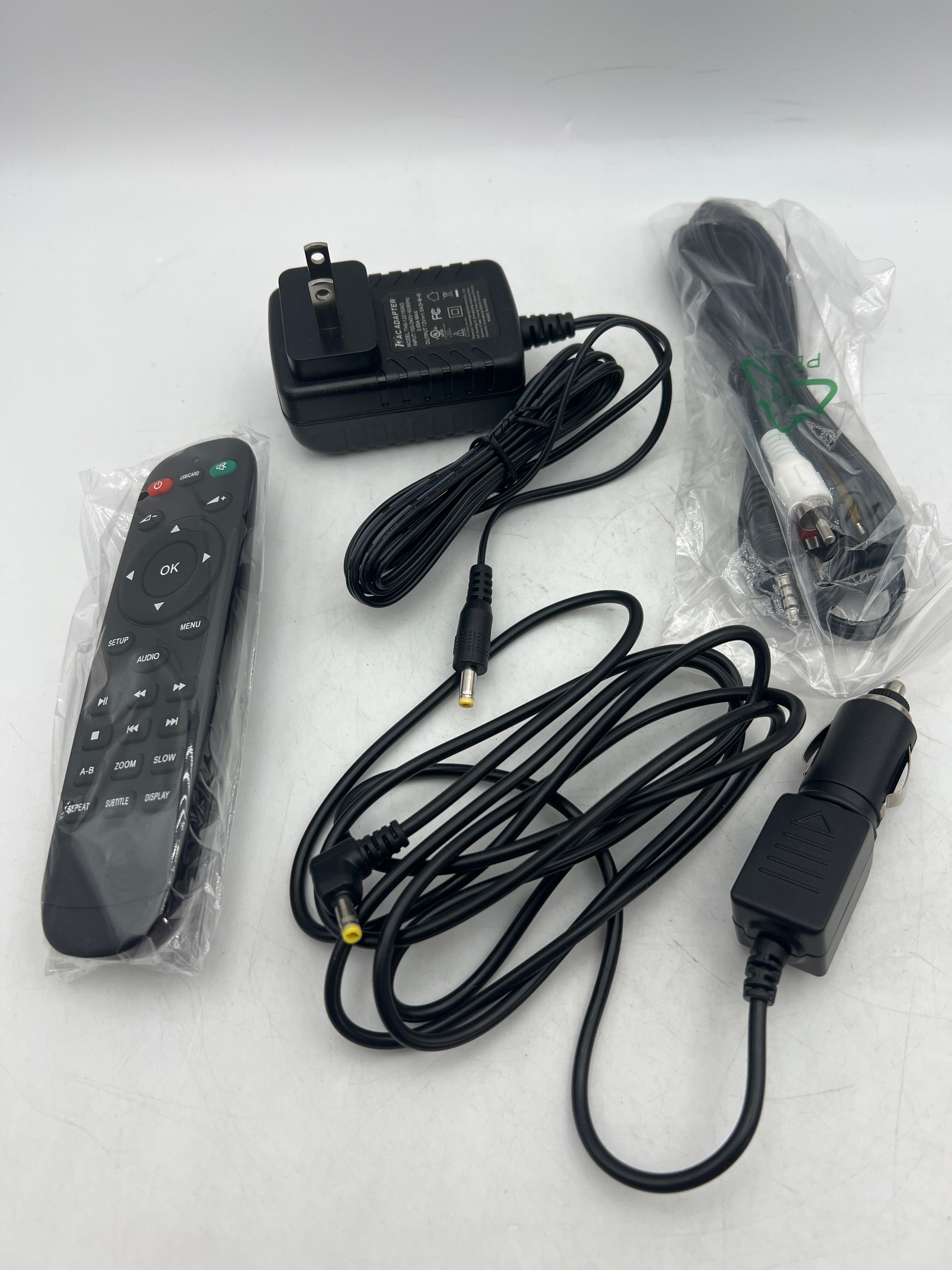 14.1" HD Swivel Screen