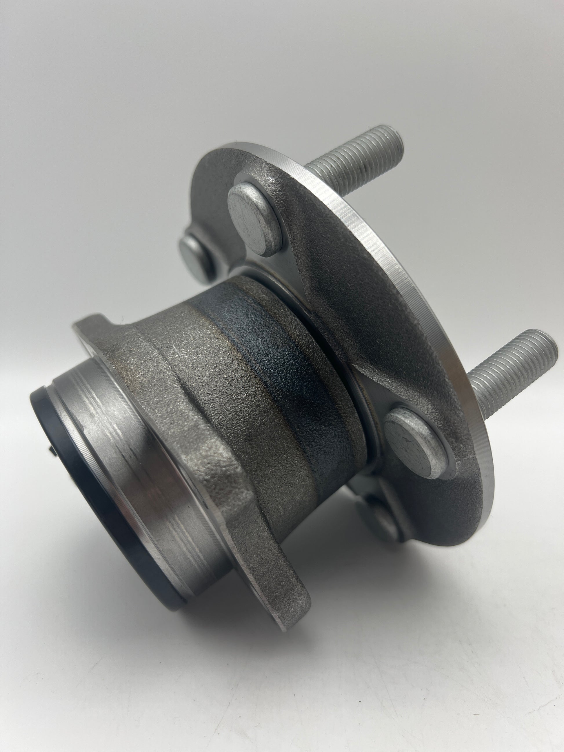 TRQ Rear Wheel Bearing & Hub Assembly Set for Mitsubishi Lancer & Outlander