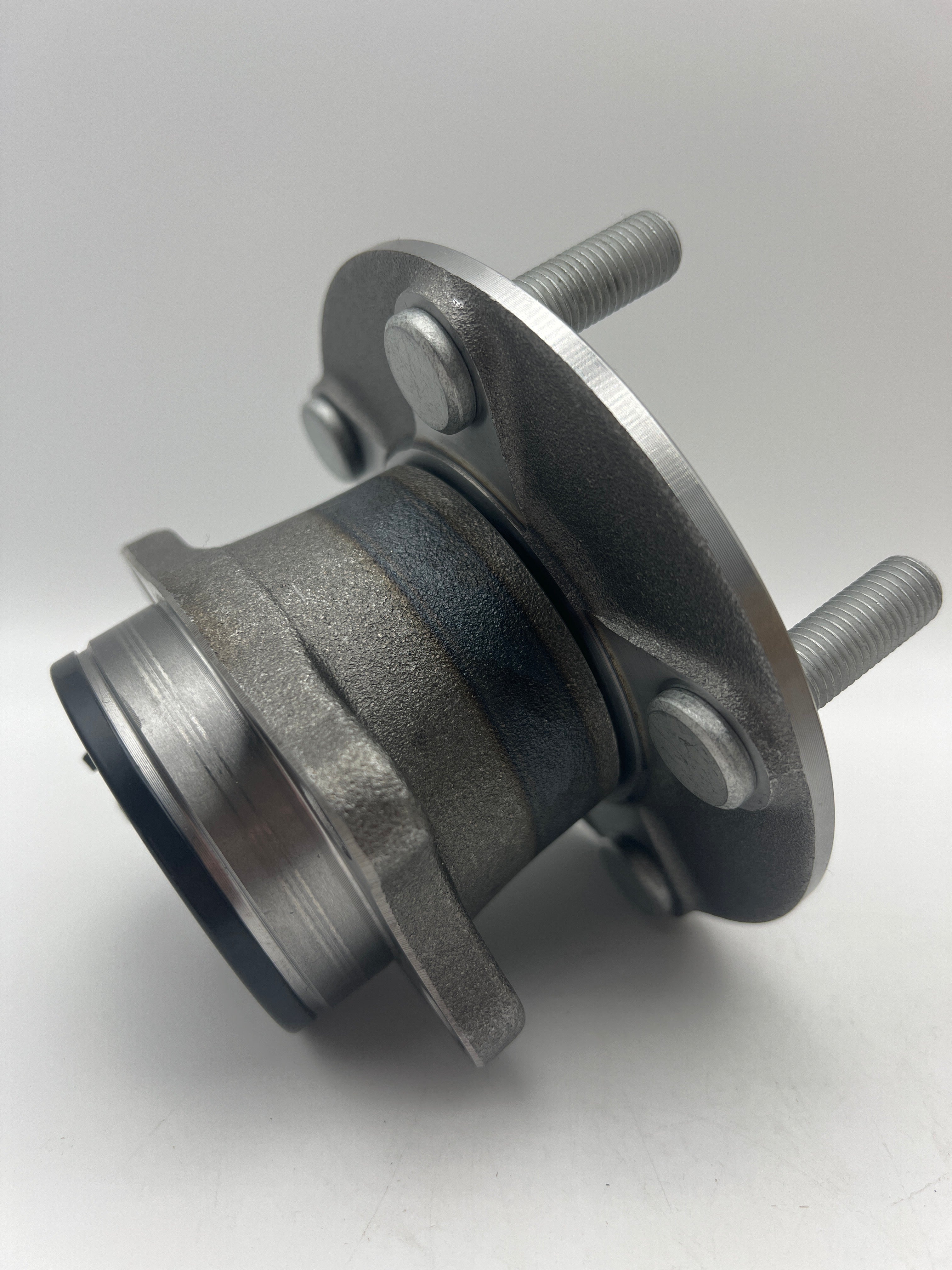 TRQ Rear Wheel Bearing & Hub Assembly Set for Mitsubishi Lancer & Outlander