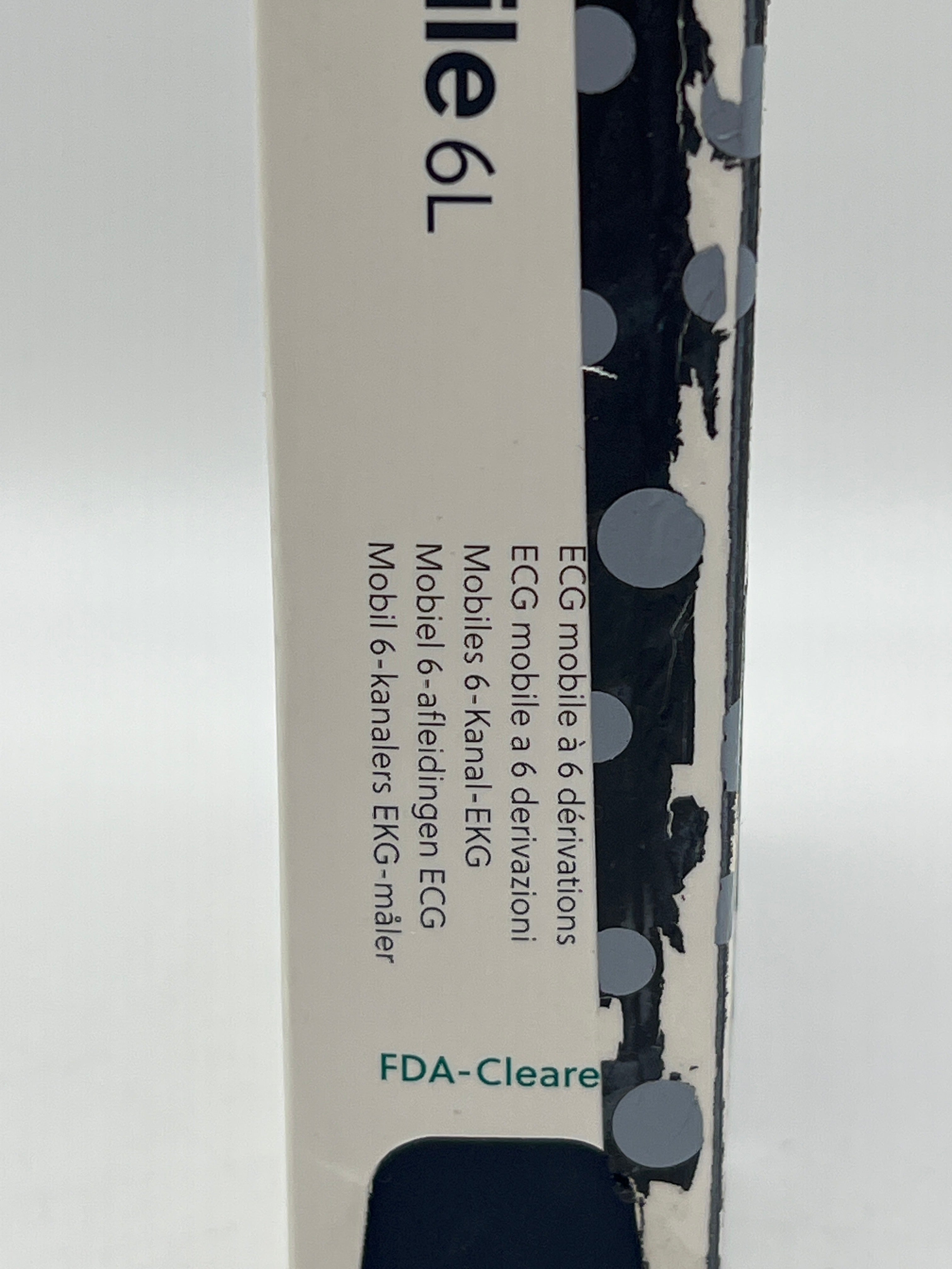 KardiaMobile 6L device